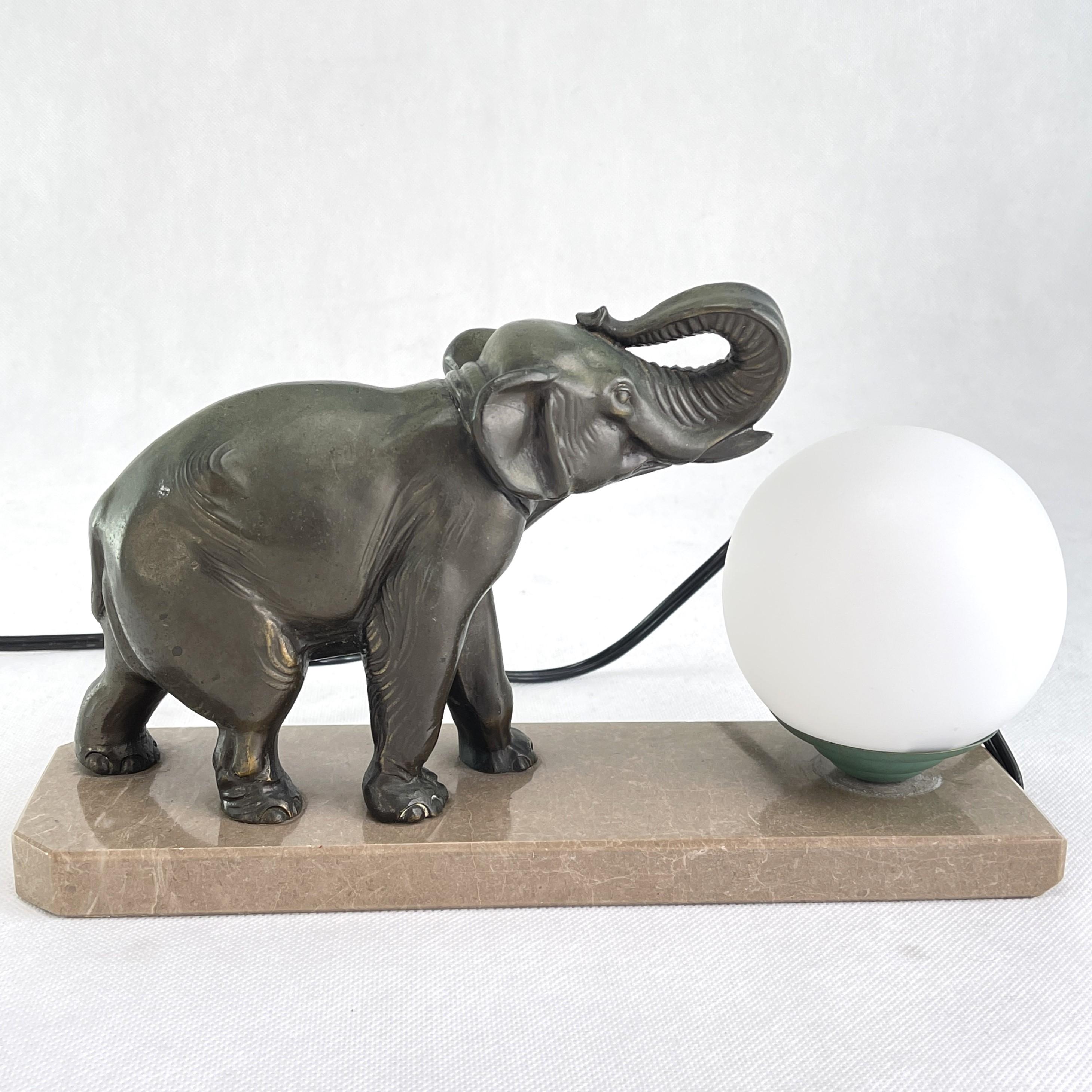 Art Deco Table Lamp Elephant Sculpture, 1930s In Good Condition In Saarburg, RP