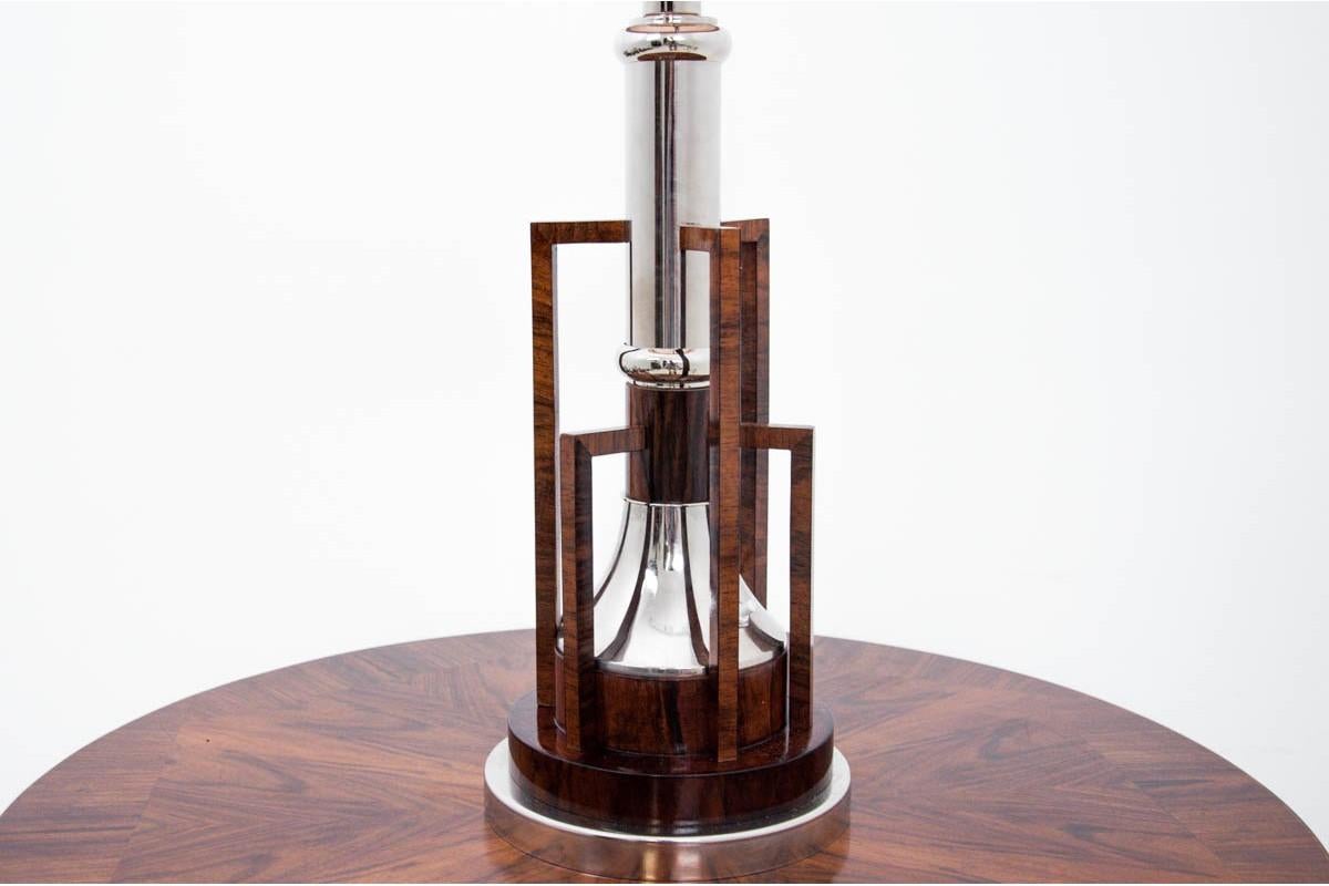 Art Deco style lamp comes from Spain.
The base and wires are new.
European plug.
Excellent condition.
 