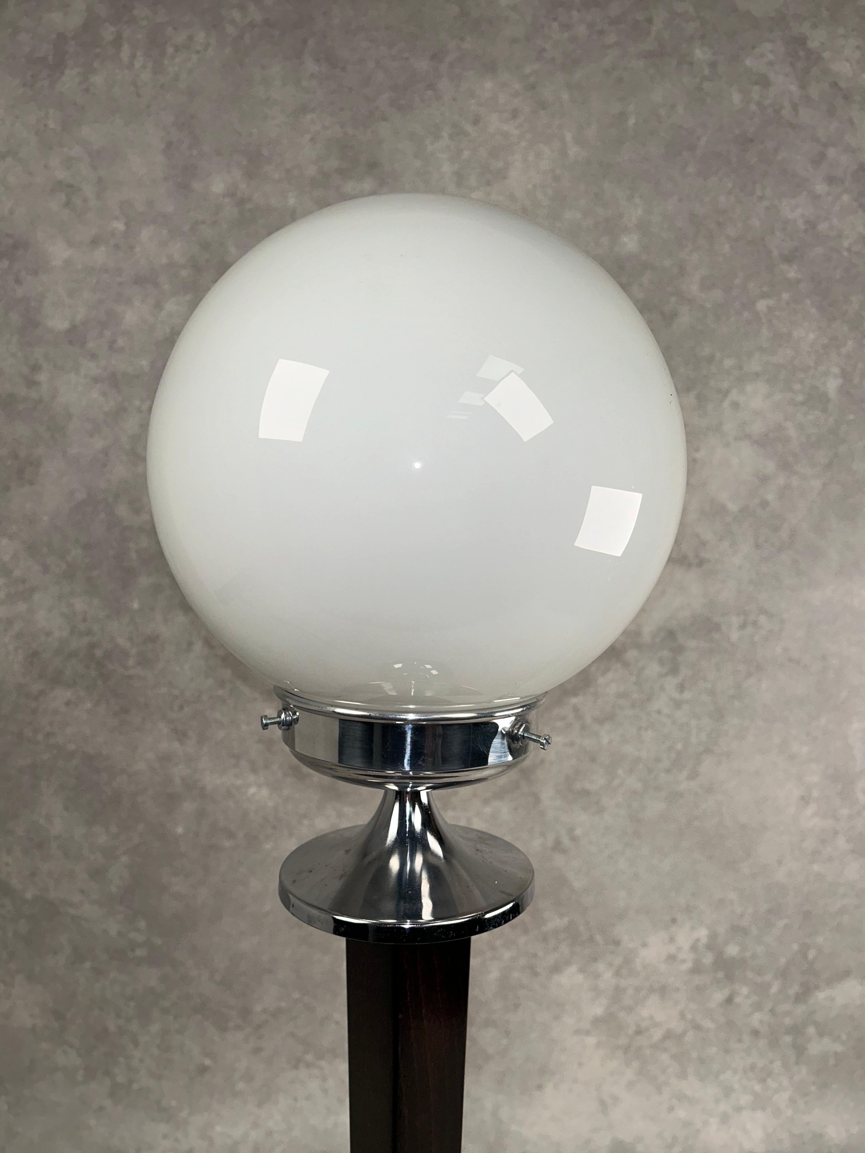 Art deco table lamp For Sale 2
