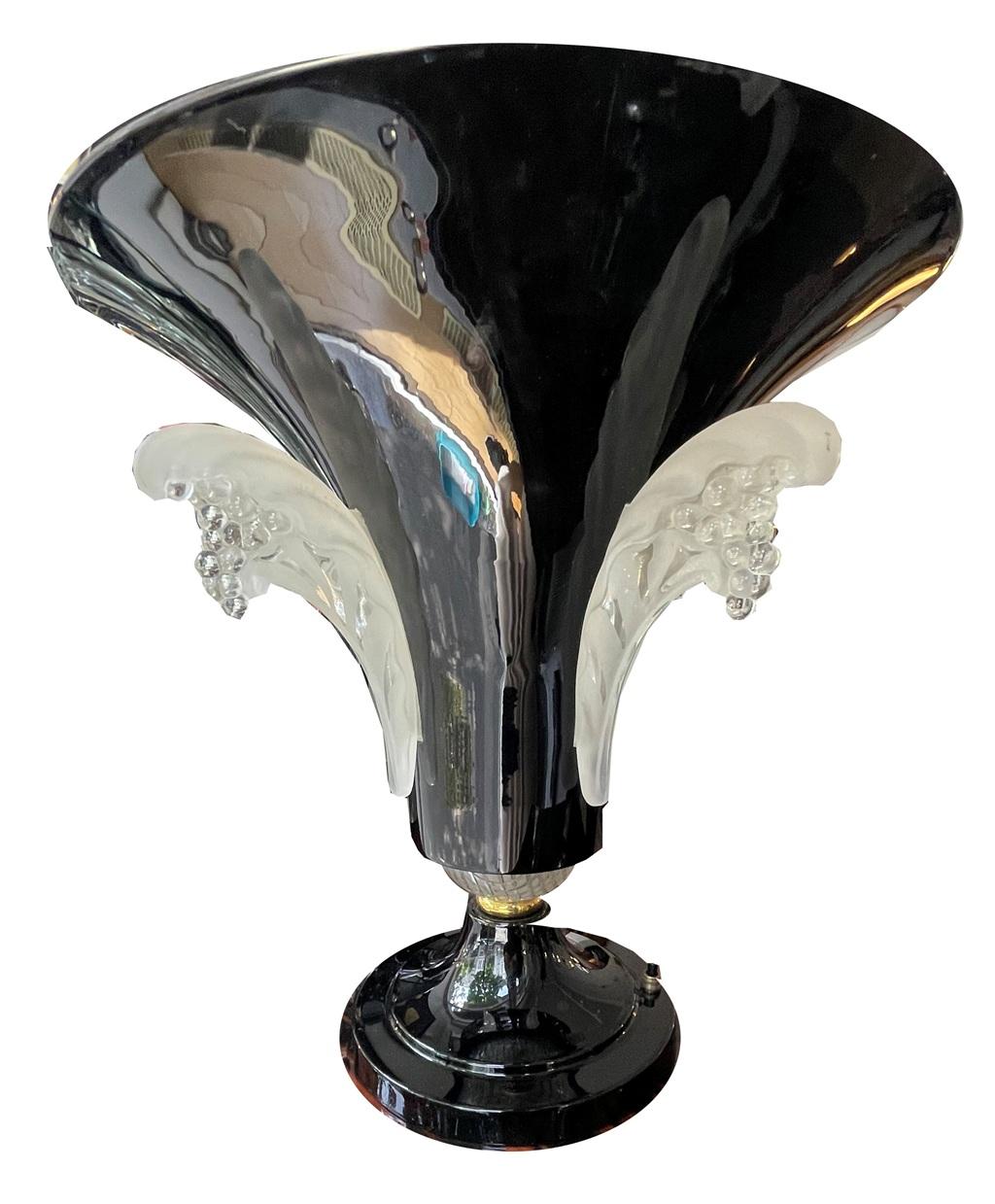 Art Deco table lamp from “Ezan” For Sale 1