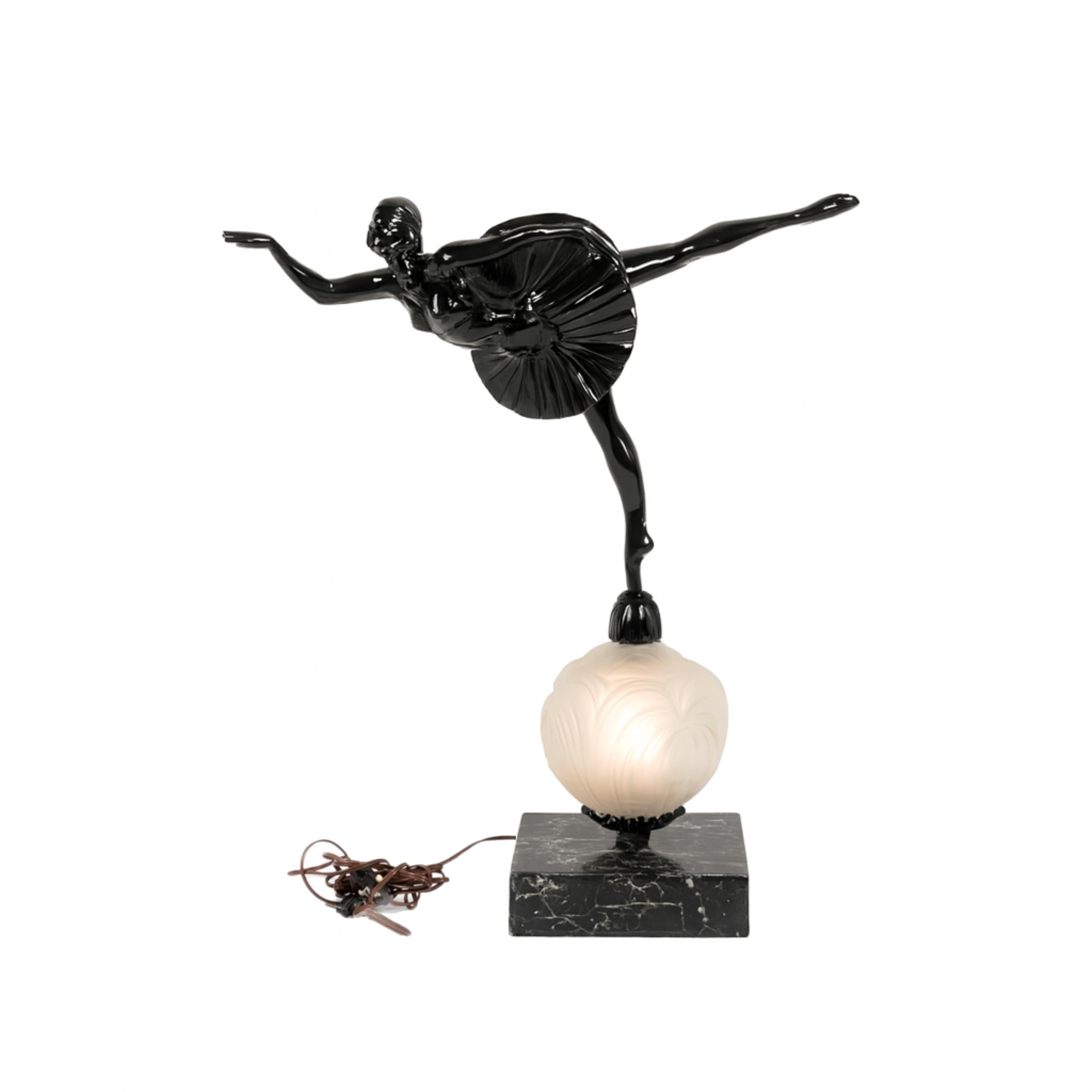 Art Deco Table Lamp Green Bronze Dancer Statue, 20th Century Bon état - En vente à Lisbon, PT
