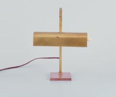 Art Deco table lamp in a stylish design. Approx. 1940s.