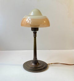 Art Deco Tischlampe aus Bronze und gestreiftem Glas von Fog & Mørup, 1930er Jahre