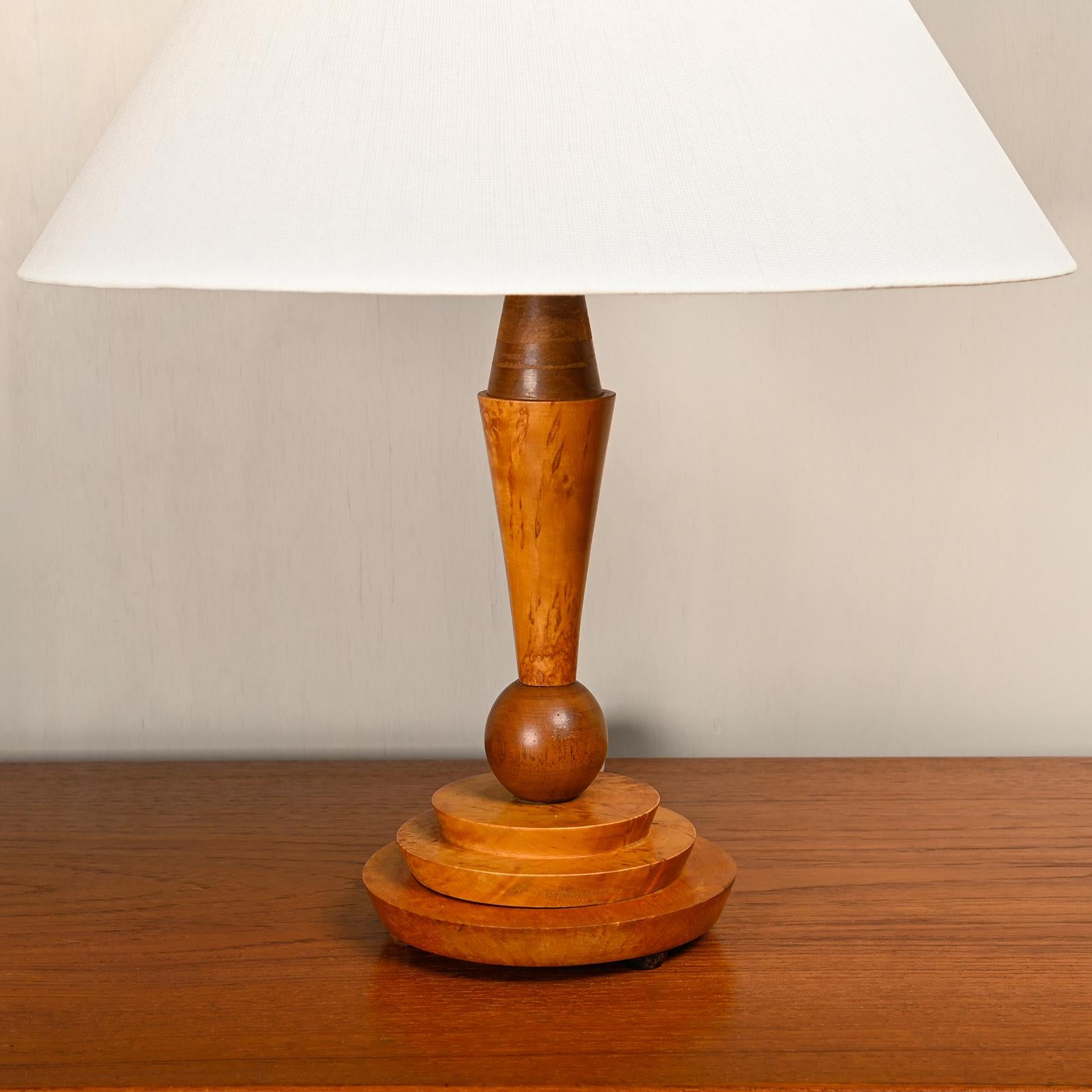 Art-déco-Tischlampe aus Wurzelnussholz in Wurzelholz, 1950er Jahre im Angebot 1