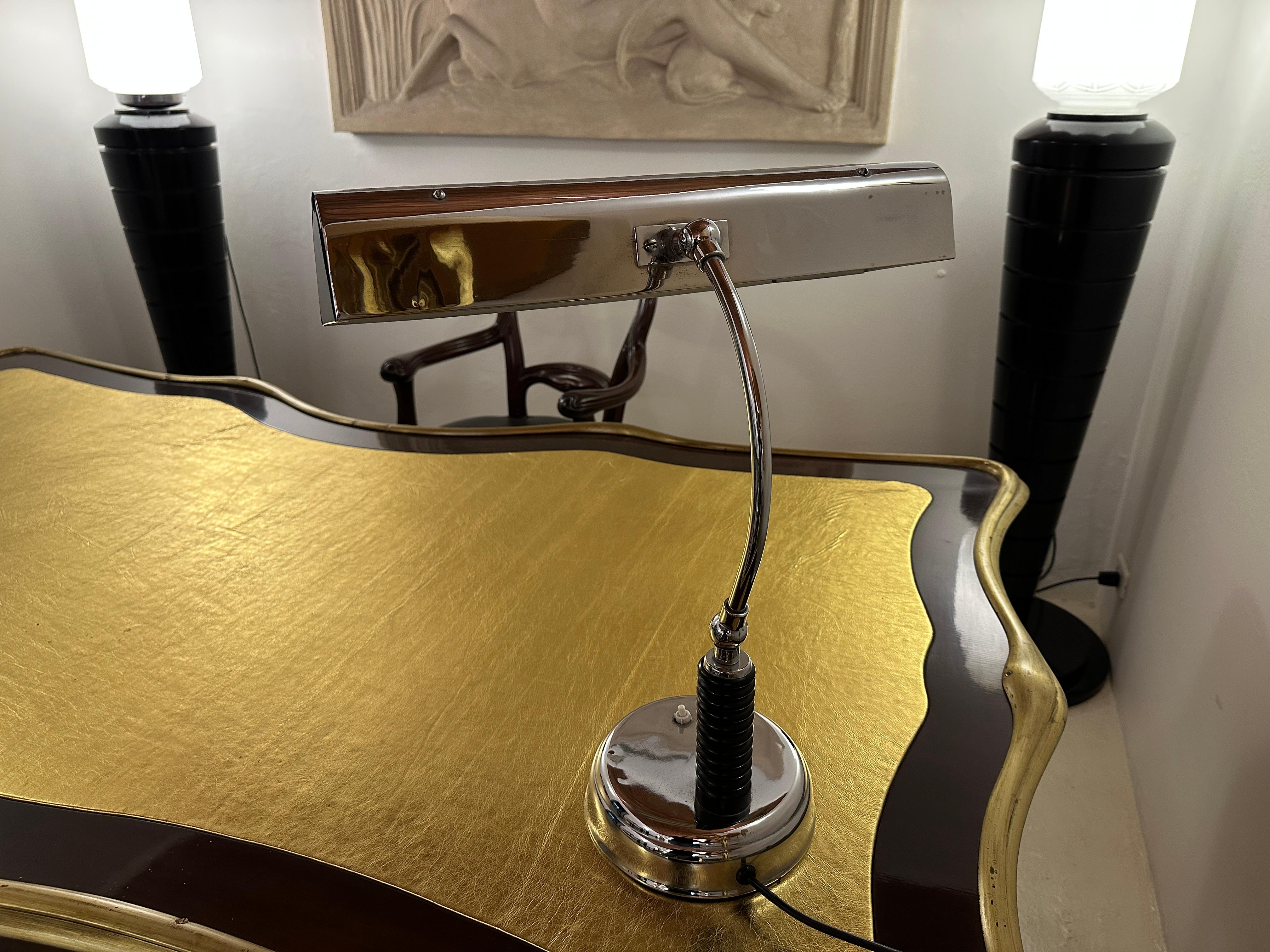 Art Deco table Lamp in chrome bronze and wood 1925, France en vente 4