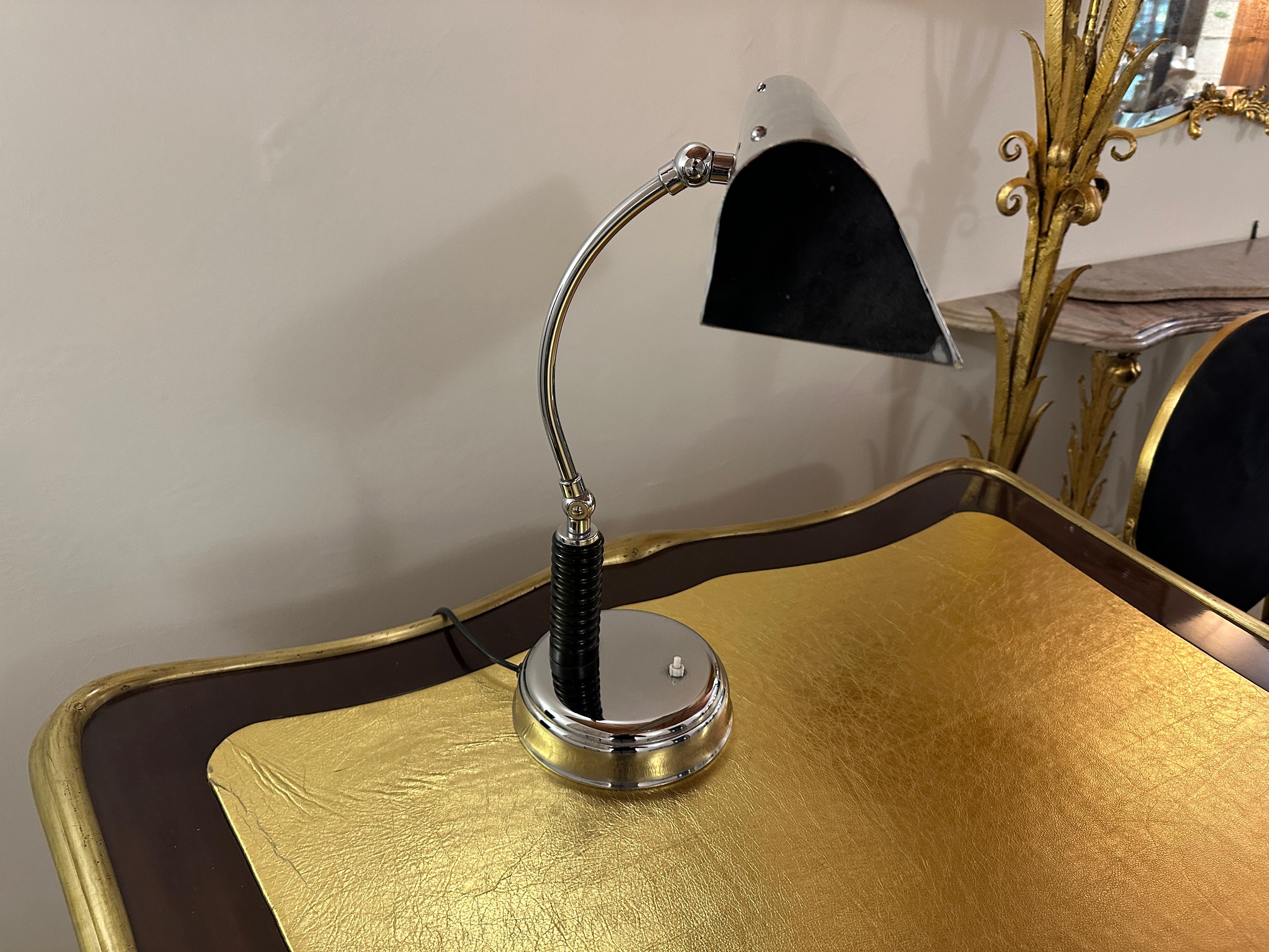 Art Deco table Lamp in chrome bronze and wood 1925, France en vente 10