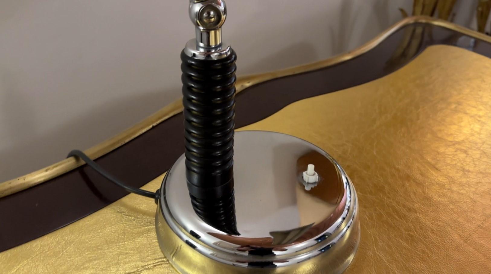 Art Deco table Lamp in chrome bronze and wood 1925, France en vente 11