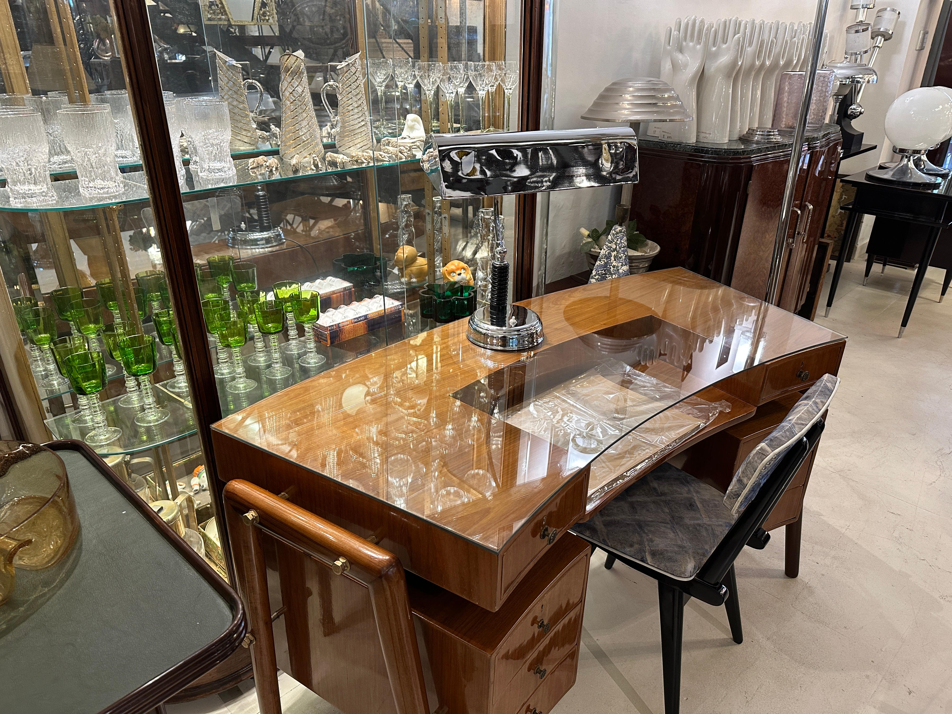 Desk lamp Art deco.
Materials: chrome bronze and wood
Style: Art Deco
Country: France
To take care of your property and the lives of our customers, the new wiring has been done.
If you want to live in the golden years, this is the Desk lamp that