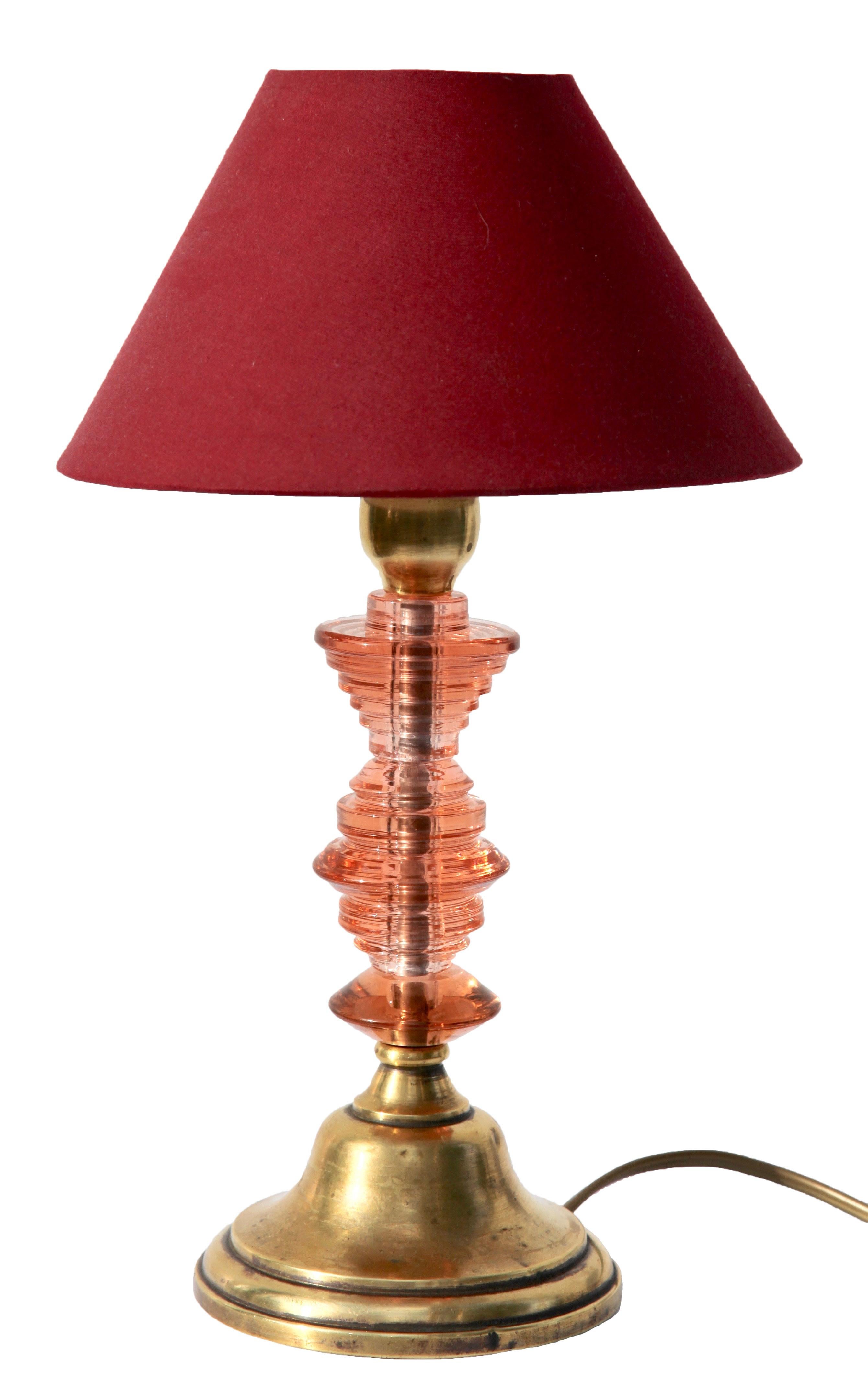 Art Deco Table Lamp in Colored Glass and with Brass Details, 1935 In Good Condition For Sale In Verviers, BE
