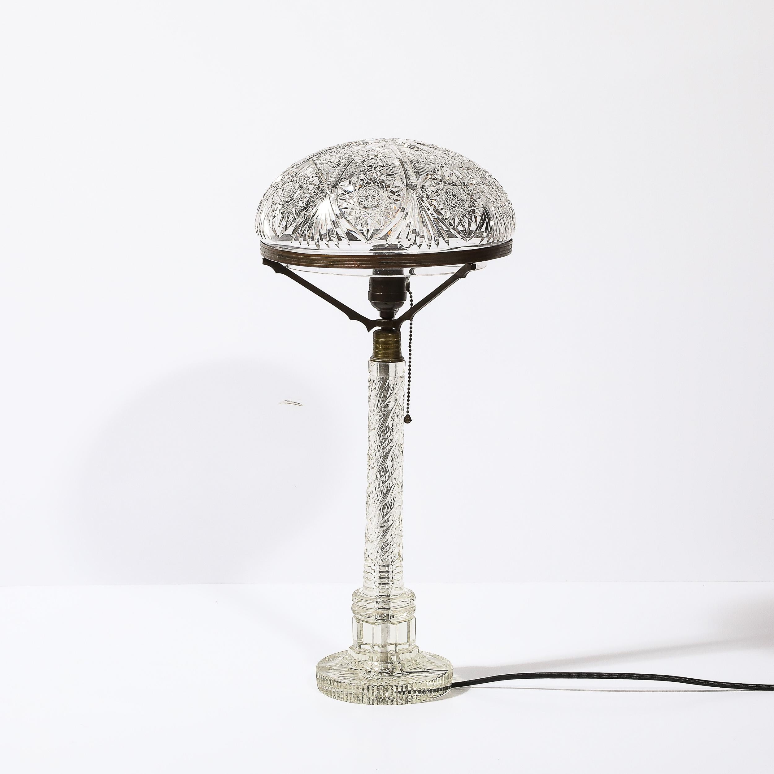 Art-Déco-Tischlampe aus geschliffenem Kristall und Bronze im Angebot 9