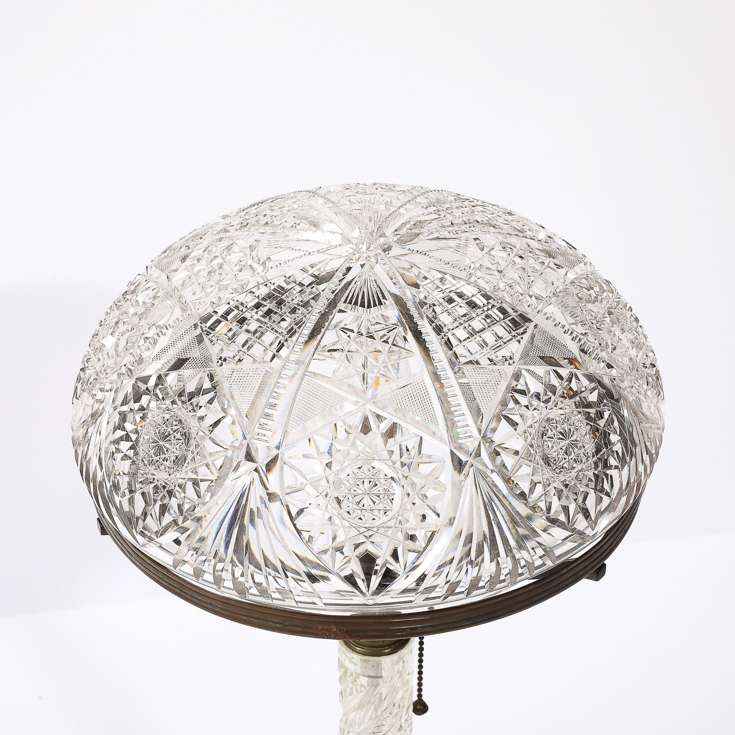 Art-Déco-Tischlampe aus geschliffenem Kristall und Bronze im Angebot 12