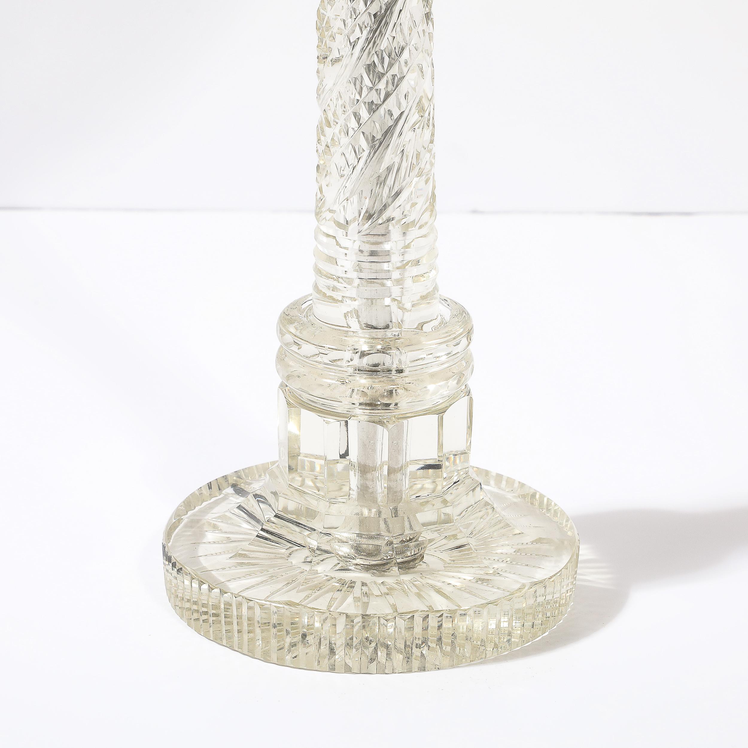 Art-Déco-Tischlampe aus geschliffenem Kristall und Bronze im Angebot 1