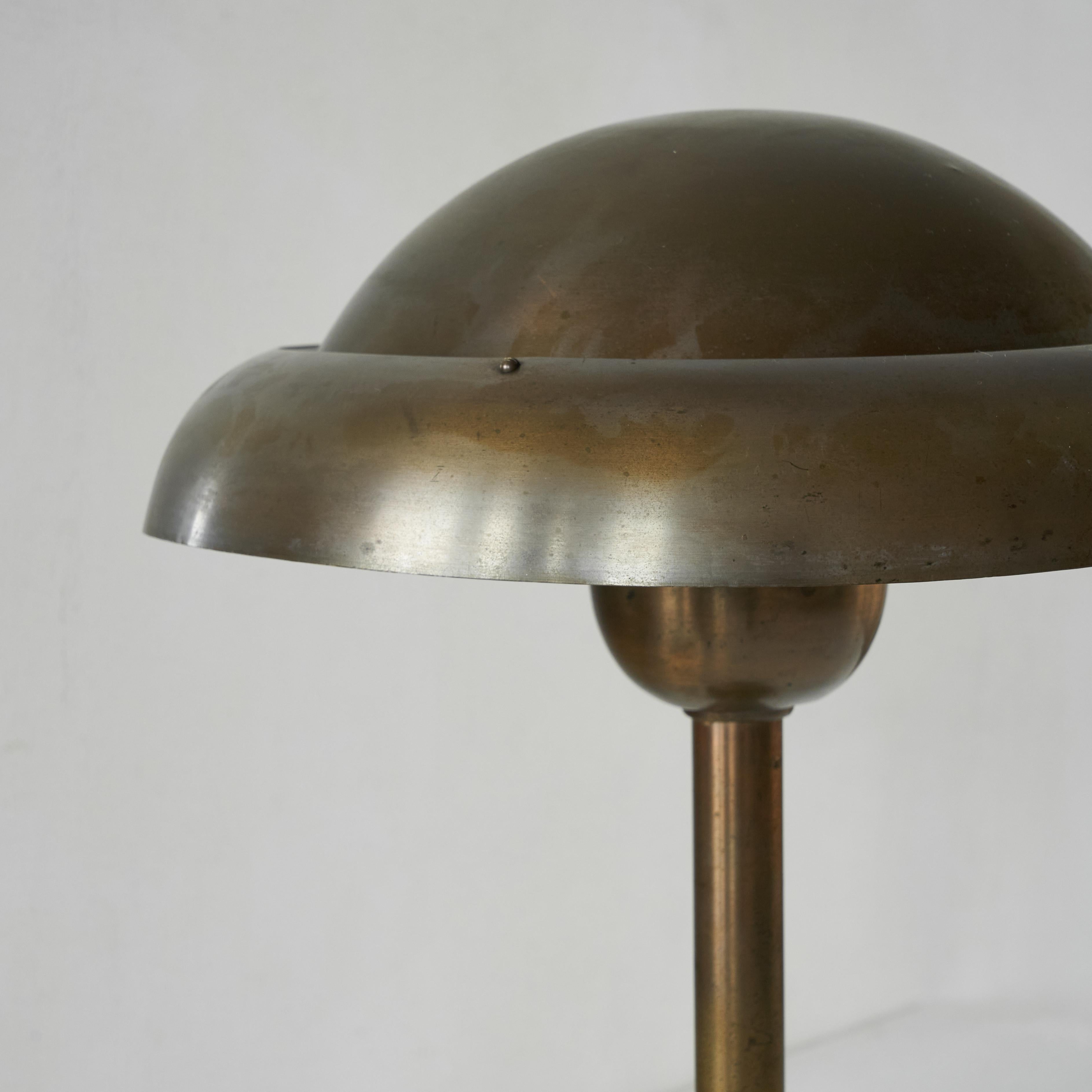 Art Deco Table Lamp in Patinated Brass 2
