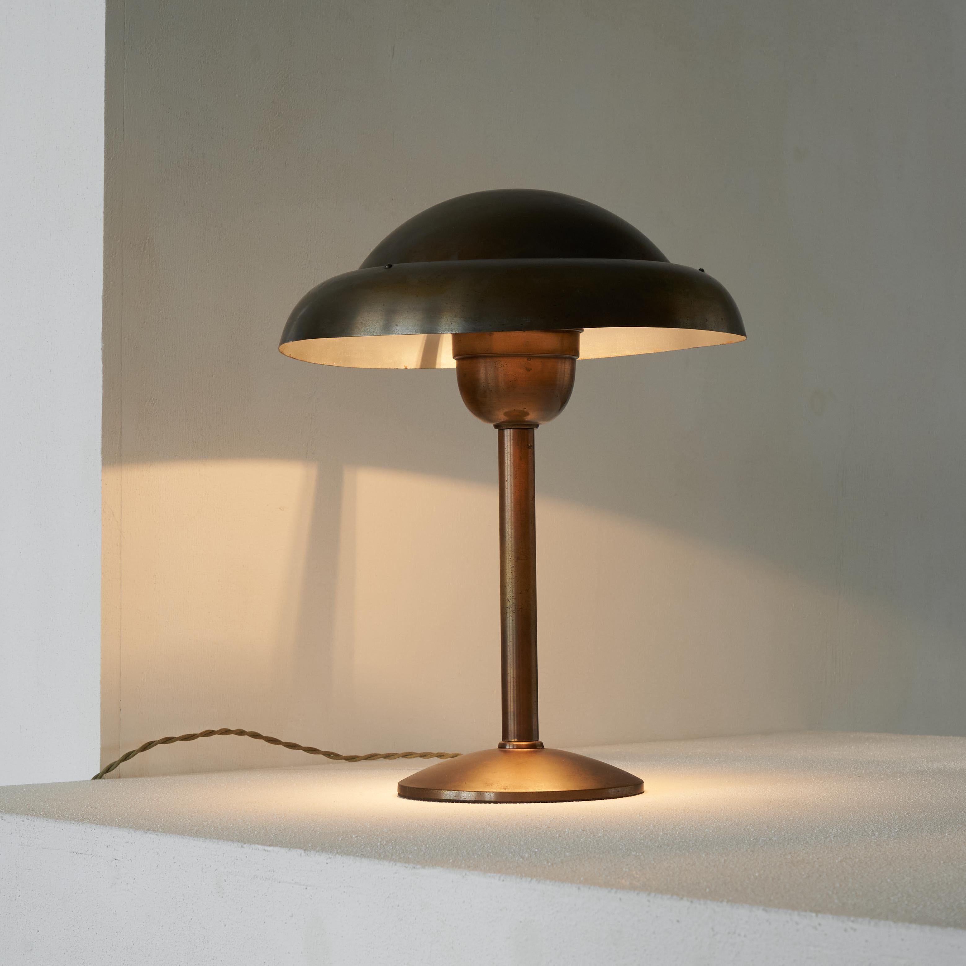 Art Deco Table Lamp in Patinated Brass 4