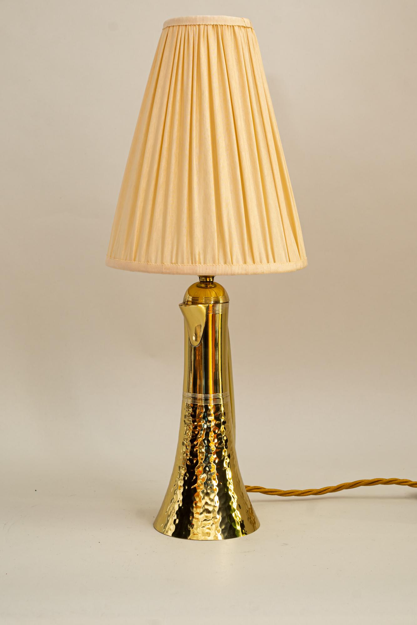 Art Deco table lamp in shape of a jug around 1920s
Polished and stove enamelled
The Fabric is replaced ( New )
Rewired.