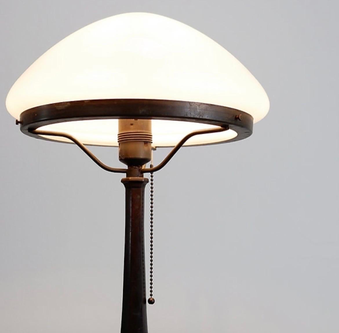 Lampe de table Art déco dans l'esprit de Hoffmann en vente 4