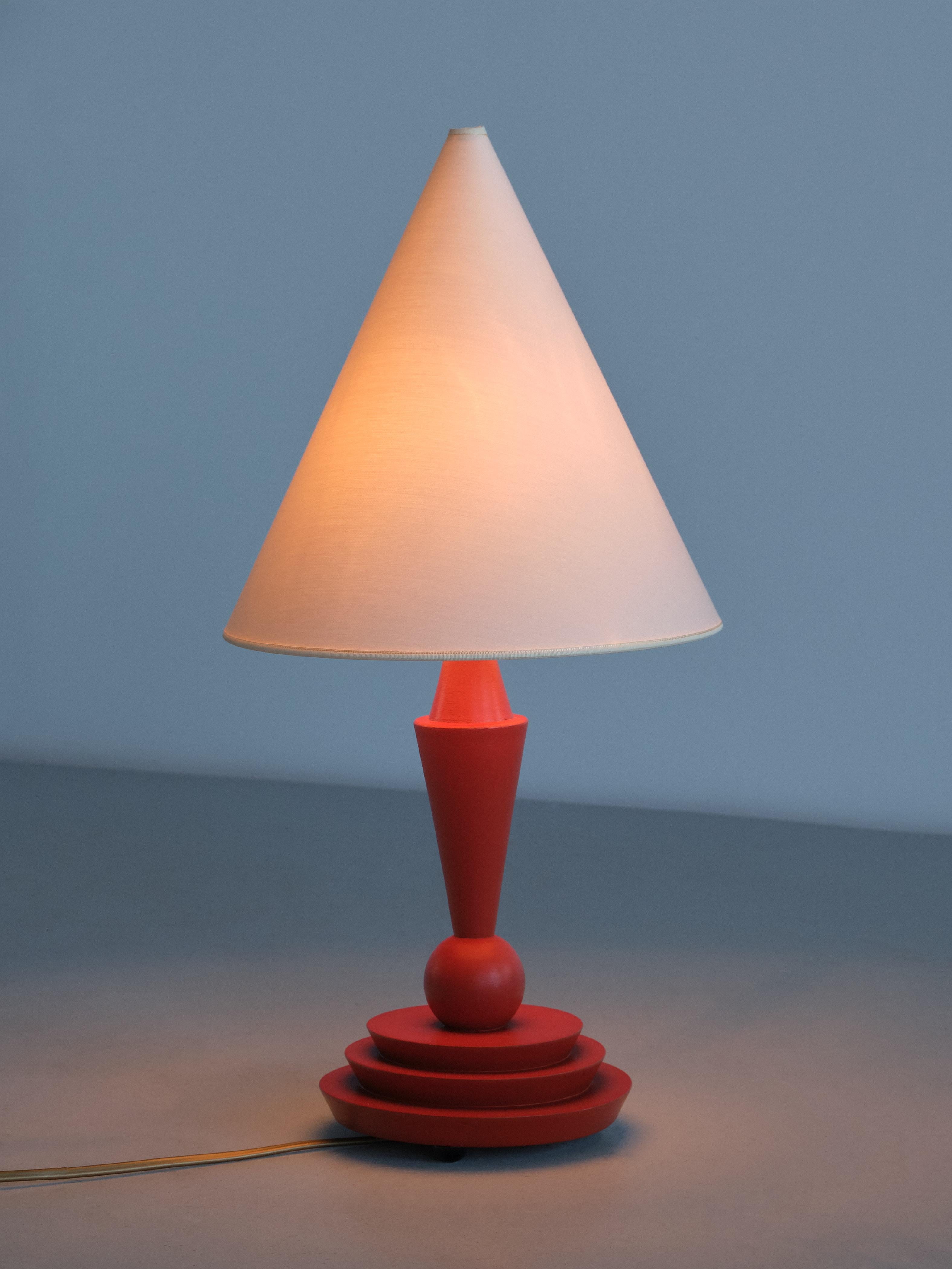 Art Deco Table Lamp in Vermilion Orange Lacquered Beech Wood, Austria, 1930s For Sale 1