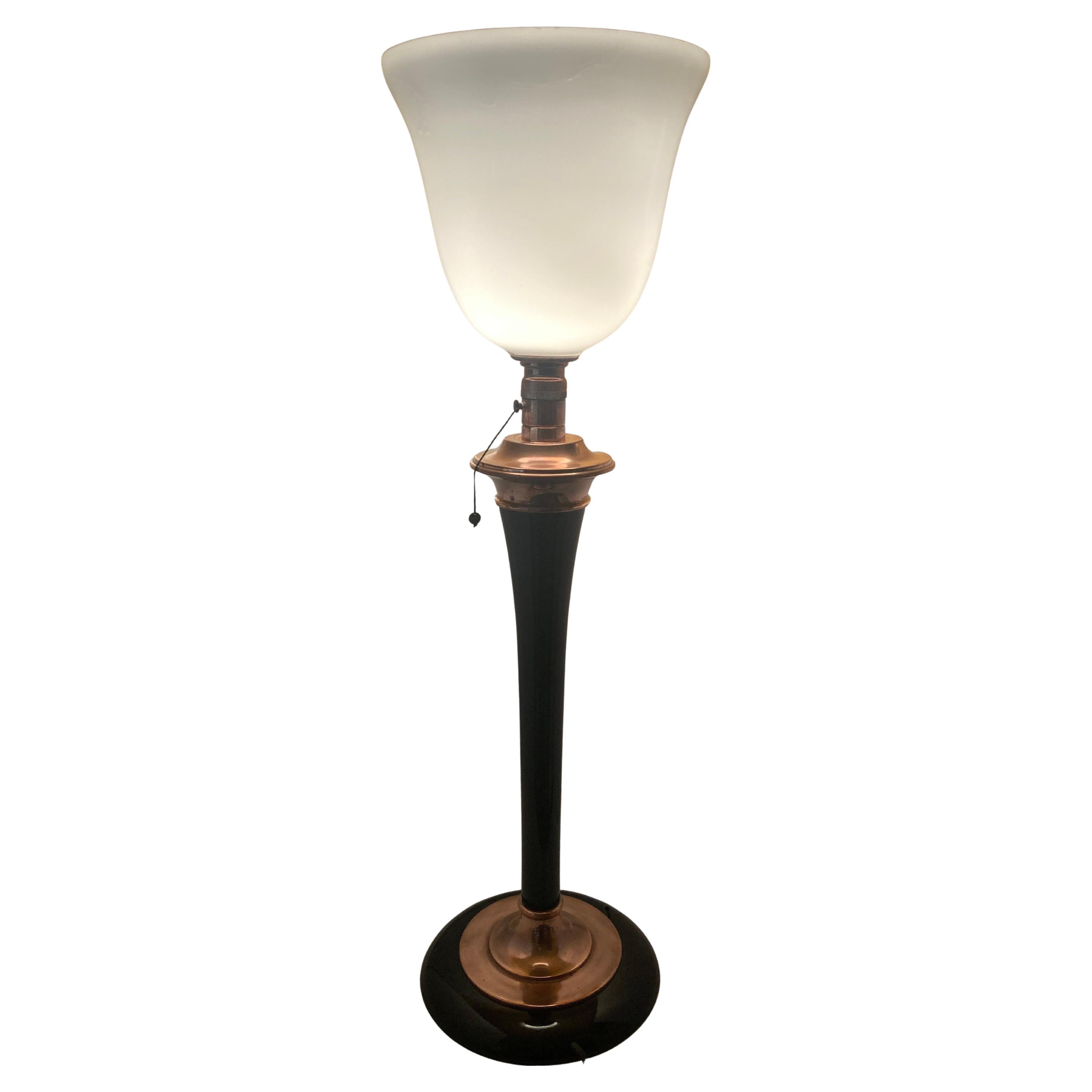 Art Déco Tischlampe. Modell "Mazda". Frankreich 1920er Jahre.