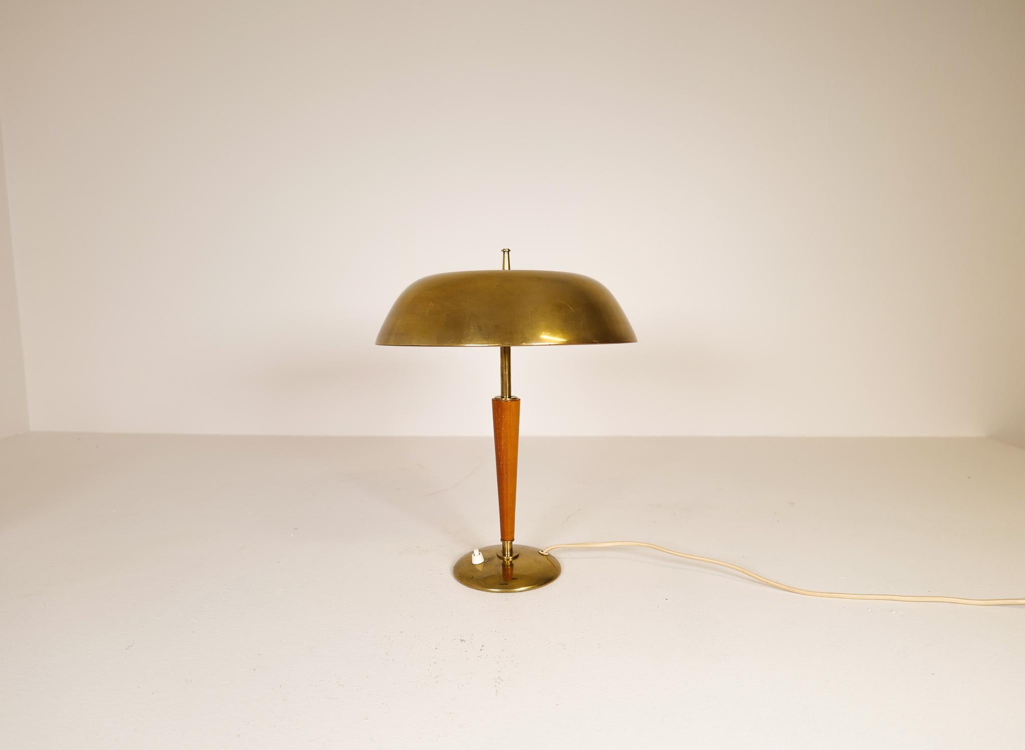 Swedish Art Deco Table Lamp Nordiska Kompaniet, Sweden, 1940s