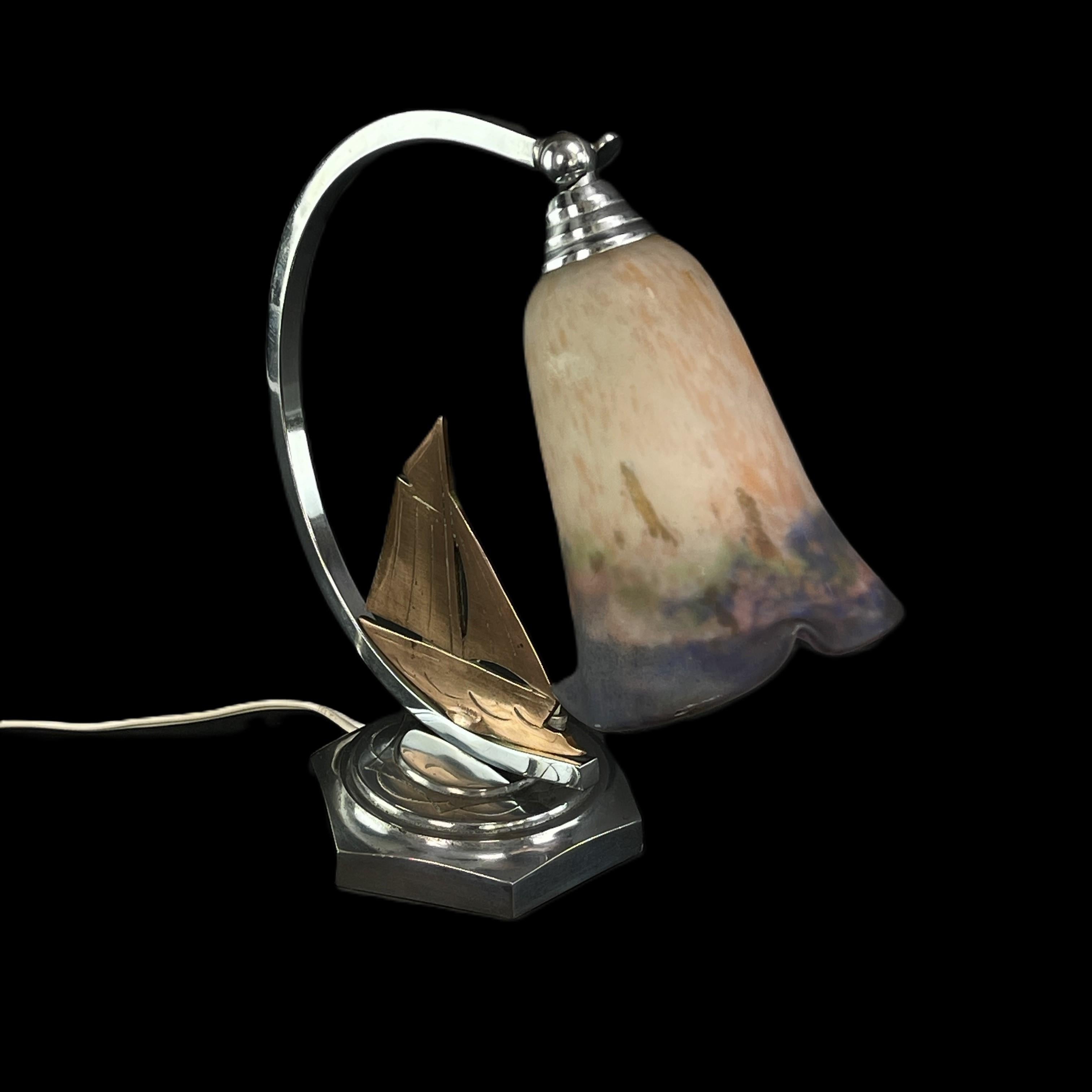 ART DECO Table Lamp Pate de Verre sign. Muller bicolor bedside lamp, 1930s In Good Condition For Sale In Bingen am Rhein, RP