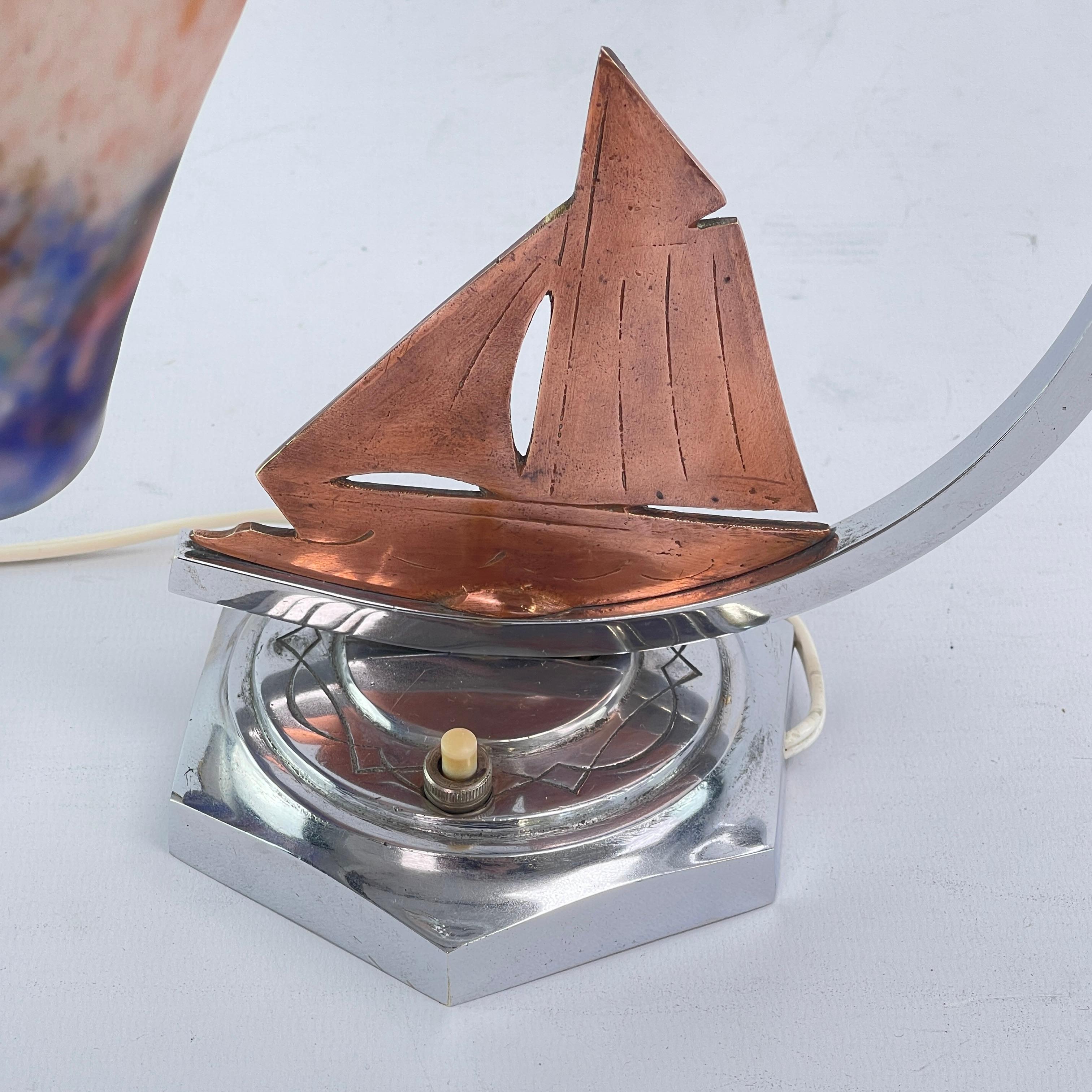 Mid-20th Century ART DECO Table Lamp Pate de Verre sign. Muller bicolor bedside lamp, 1930s For Sale
