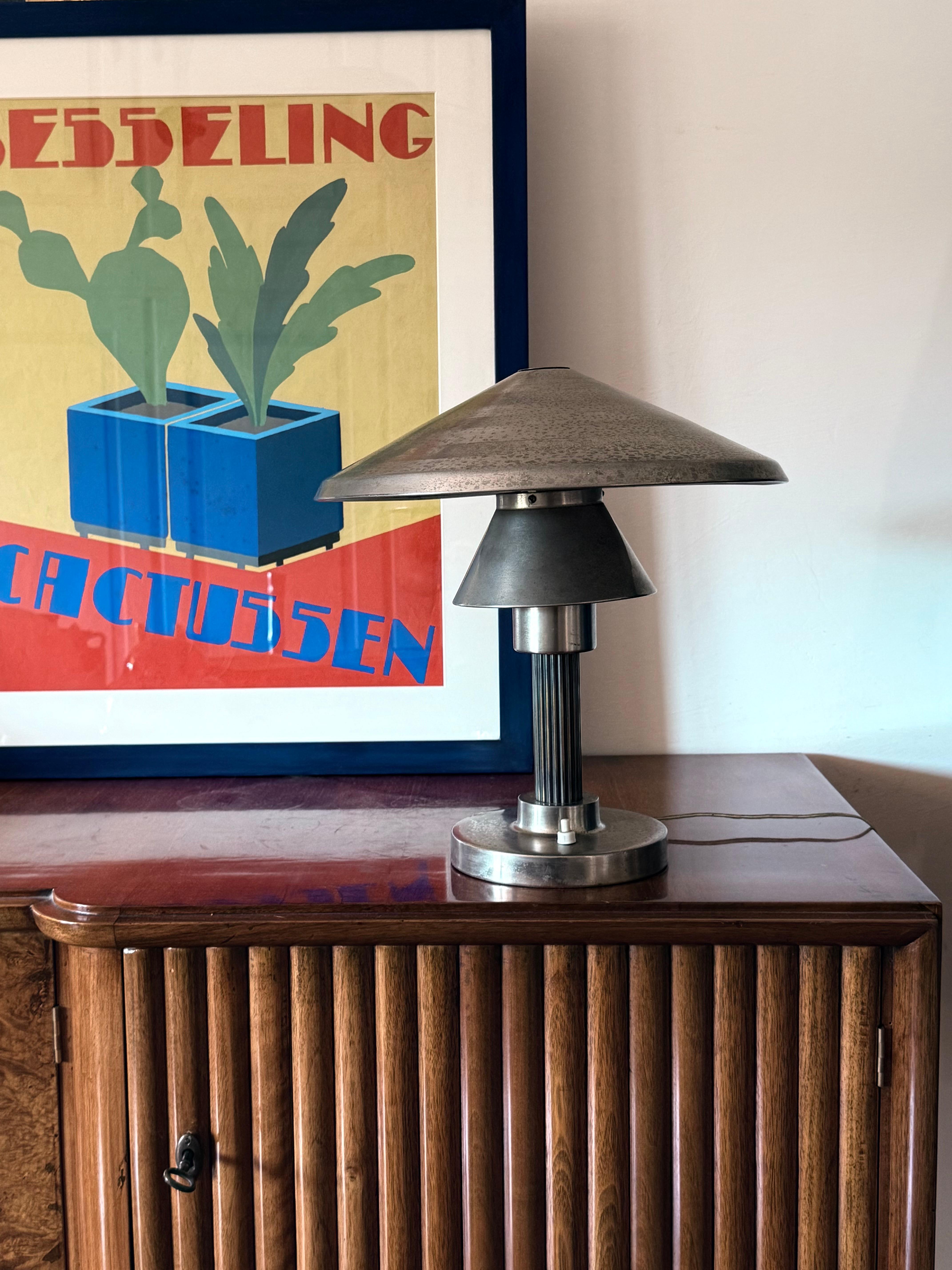 Lámpara de mesa Art Decó, Philips Milano Italia circa 1930s en Excelente estado para la venta en Firenze, IT