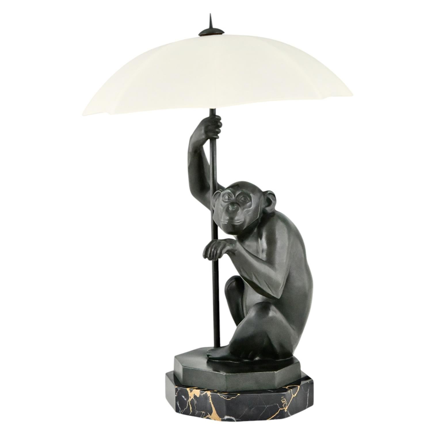 Art Deco Table Lamp PLUIE Monkey with Umbrella by Max Le Verrier, France, 1930 In Good Condition For Sale In Antwerp, BE