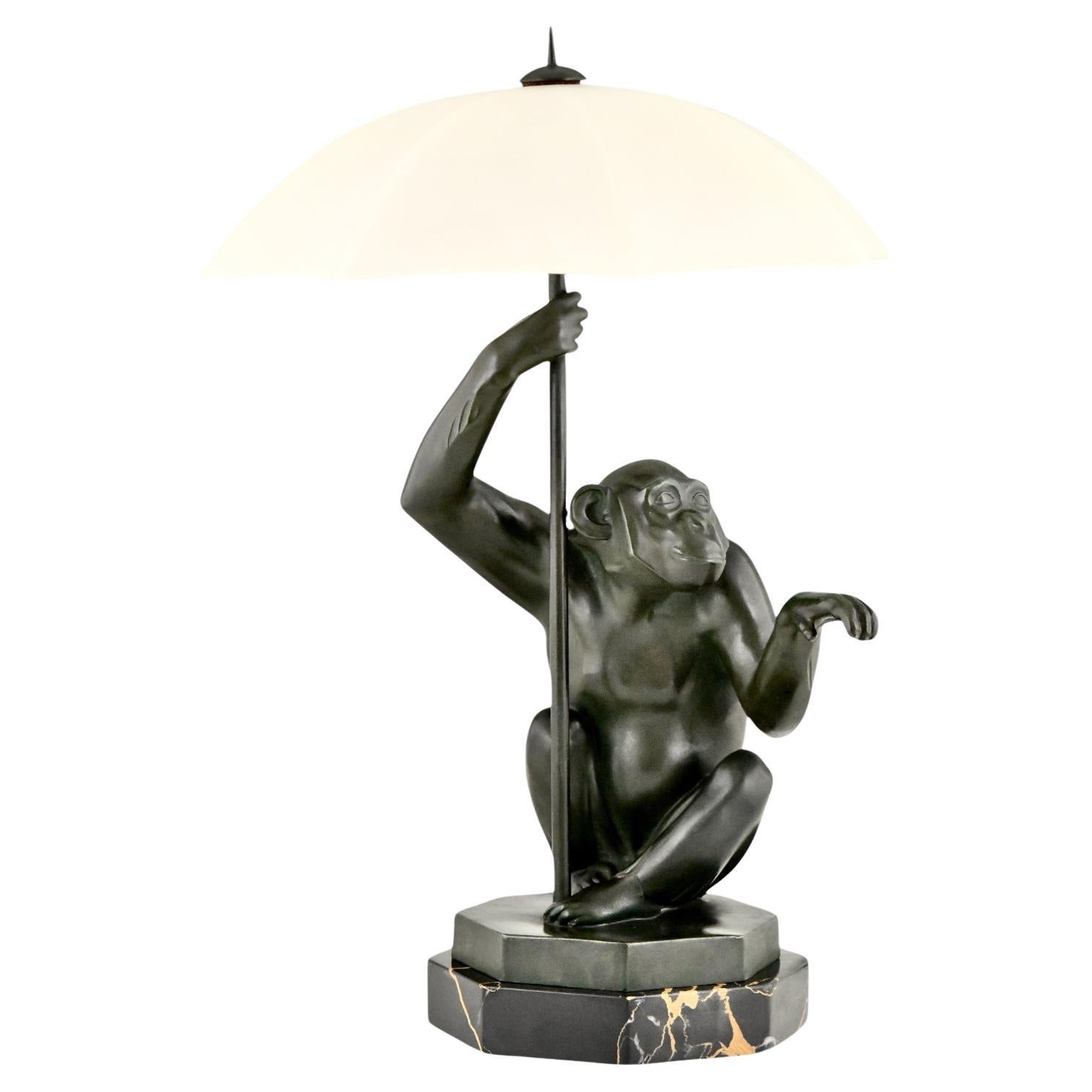 Lampe de table Art Déco PLUIE Singe avec Umbrella par Max Le Verrier, France, 1930