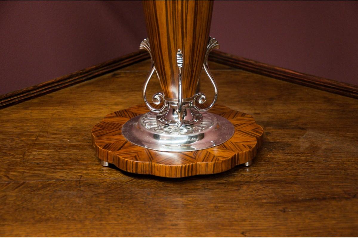 Lampe de table Art déco du milieu du XXe siècle.

Dimensions : hauteur 65 cm / dia. 24 cm