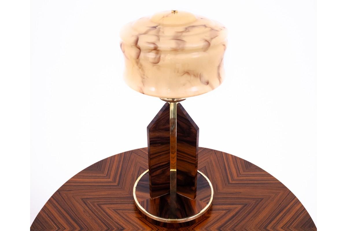 Lámpara de mesa Art Decó de alrededor de 1950, Polonia.

Dimensiones: altura 57 cm / diámetro 26 cm