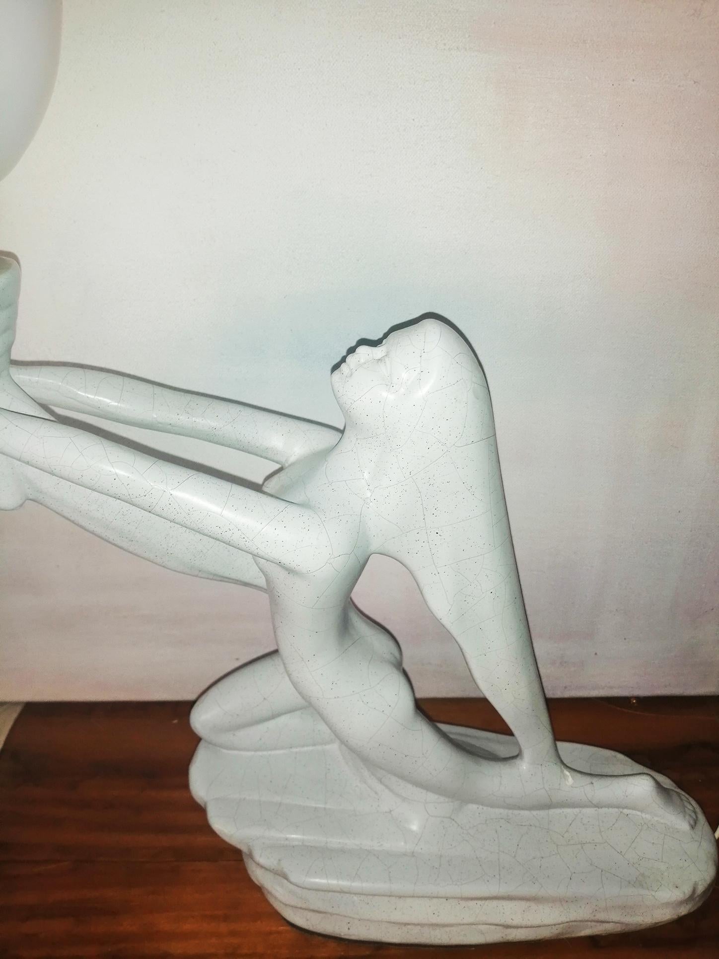 Art Deco Table Lamp Shaped Sculpture of a Lady in Porcelain and Opaline Balloon For Sale 6