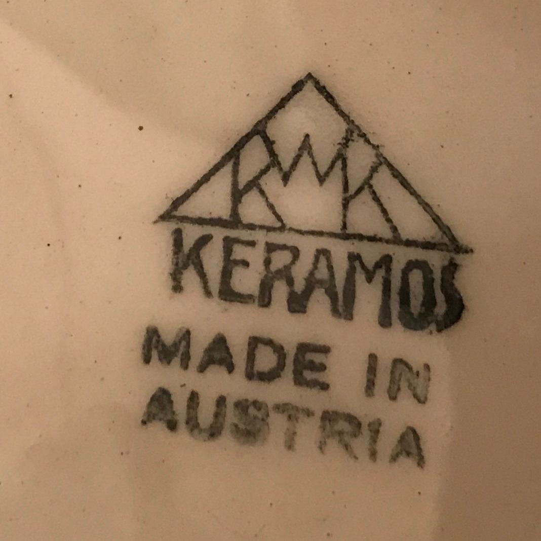 Lampe de bureau Art déco, Sing : Fabriquée en Autriche « Keramos ».  1920 en céramique en vente 1