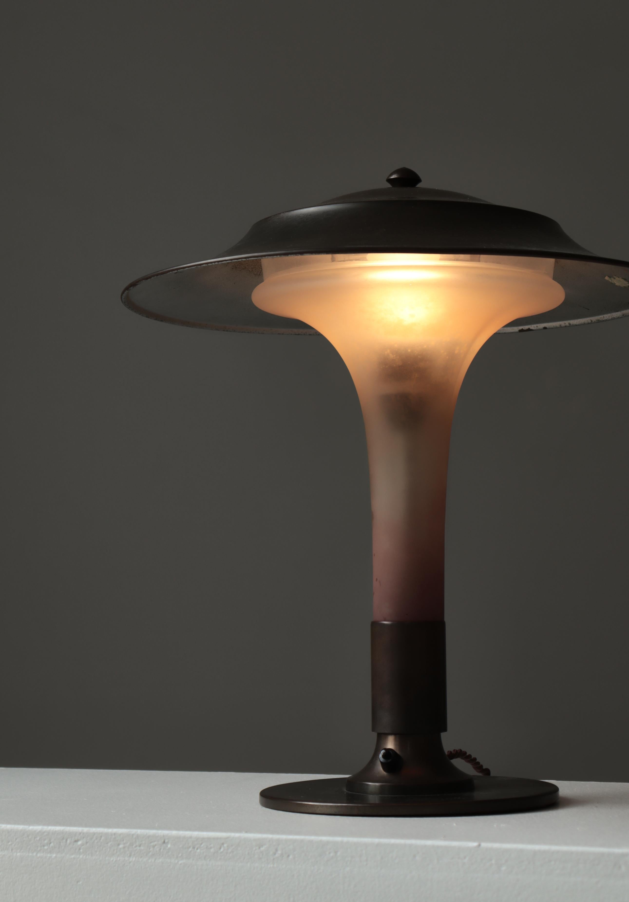 Milieu du XXe siècle Lampe de table Art déco 