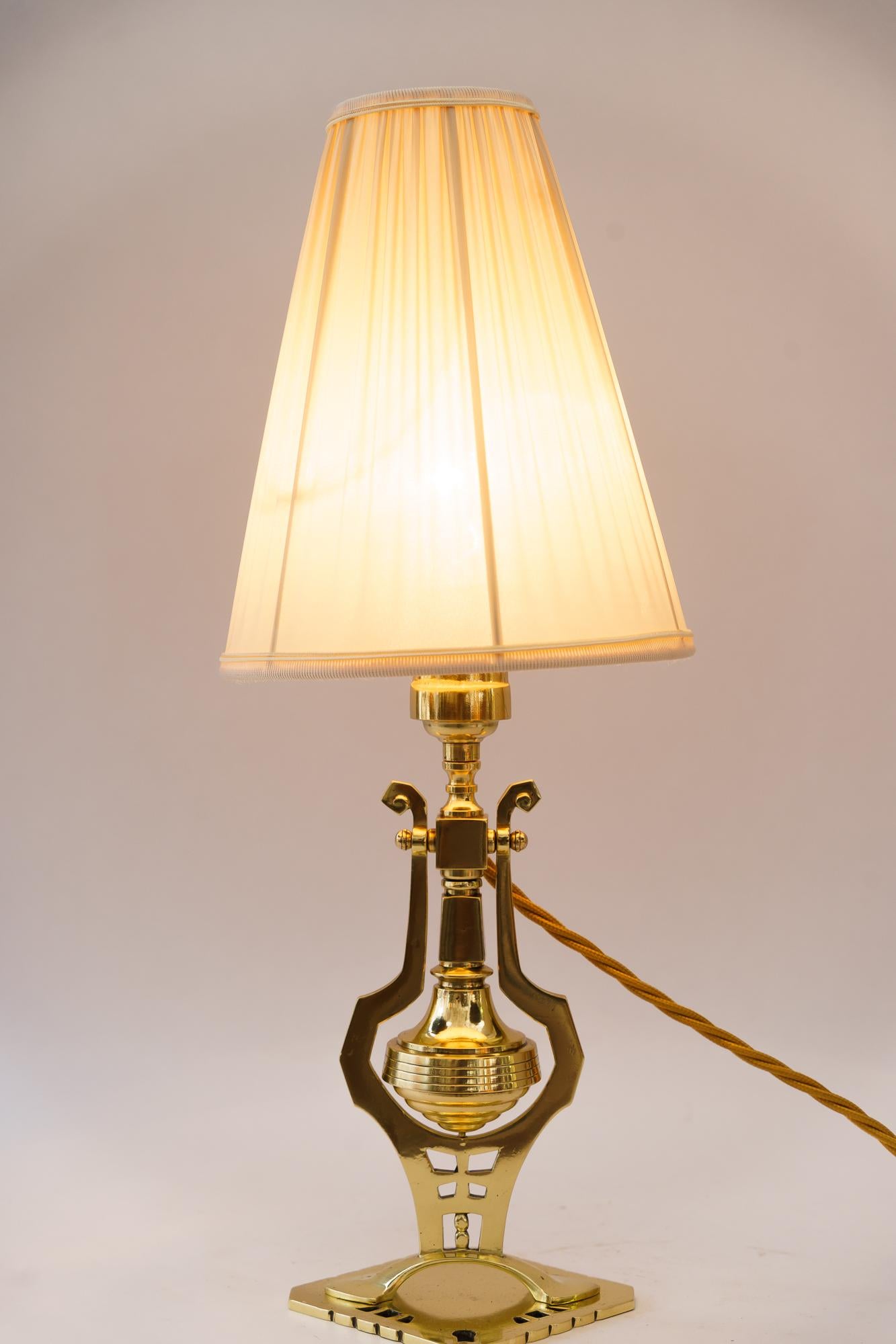 Laiton Lampe de table Art Déco vienne vers 1920 en vente