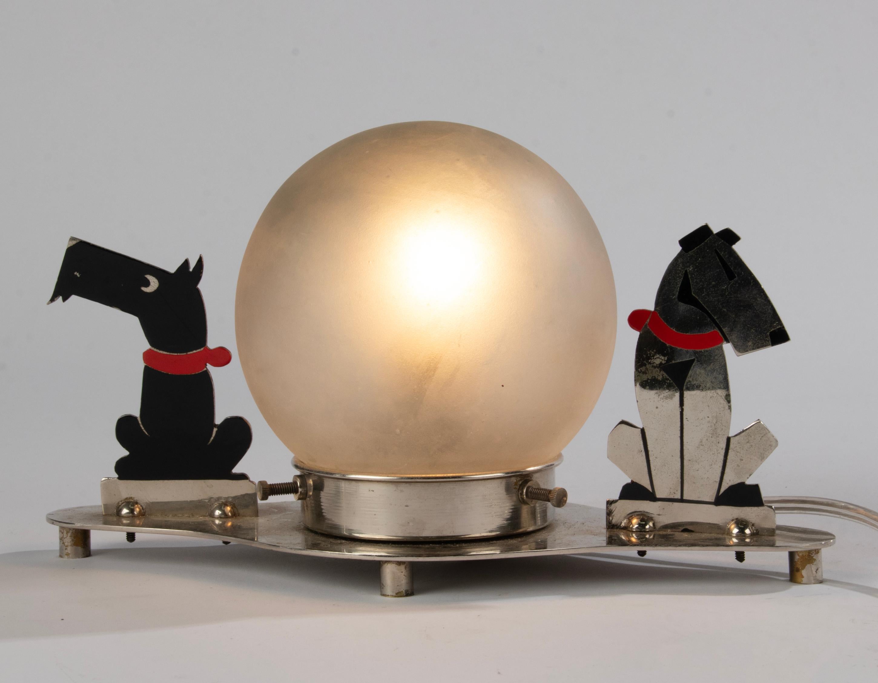 Art Deco Table Lamp with Dogs - Black and White For Sale 1
