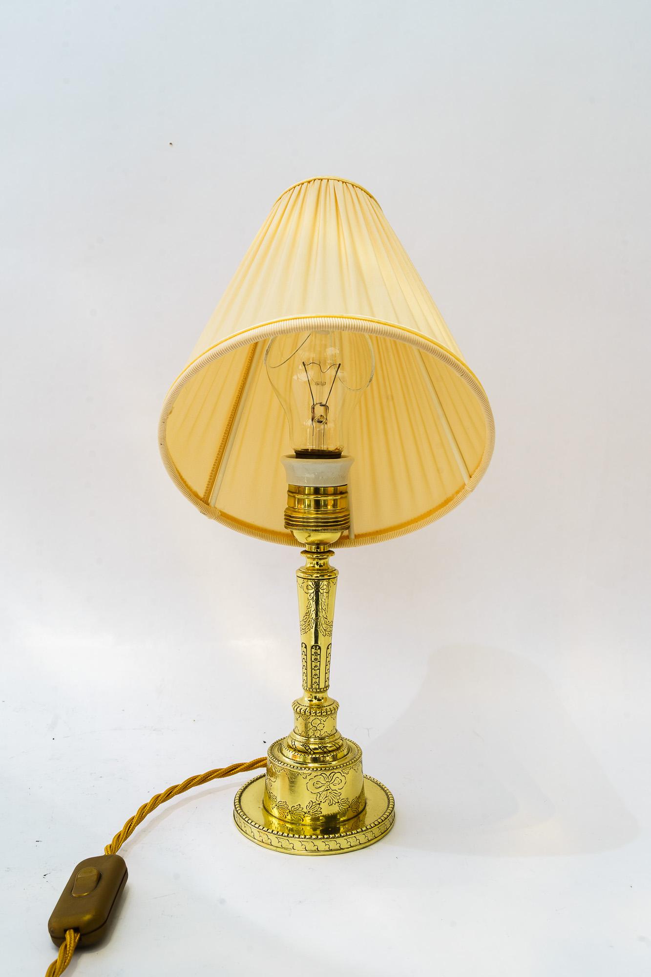 Art Deco Tischlampe mit Stoffschirm wien um 1920 (Österreichisch) im Angebot