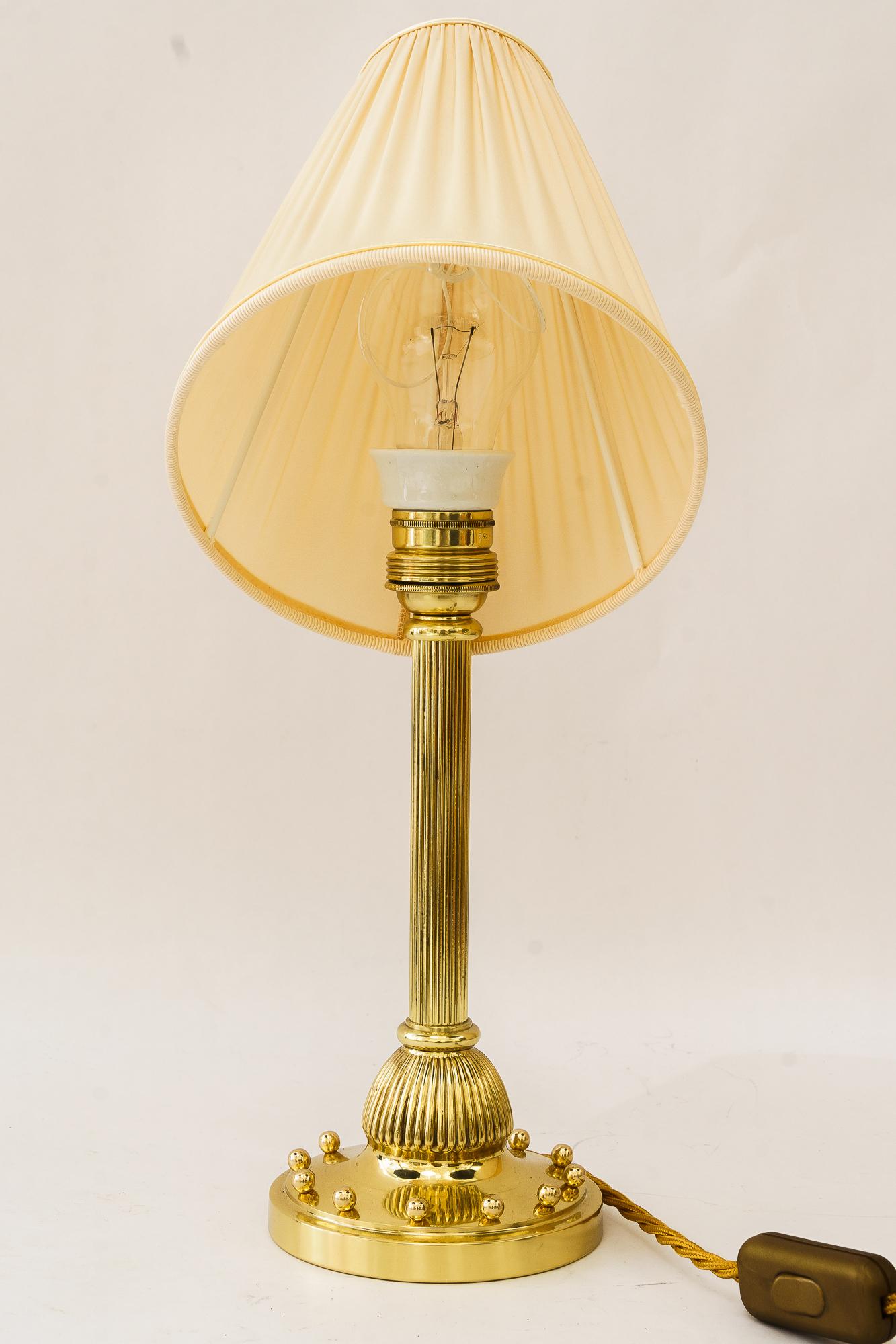 Autrichien Lampe de table Art Déco avec abat-jour en tissu vienne vers 1920 en vente