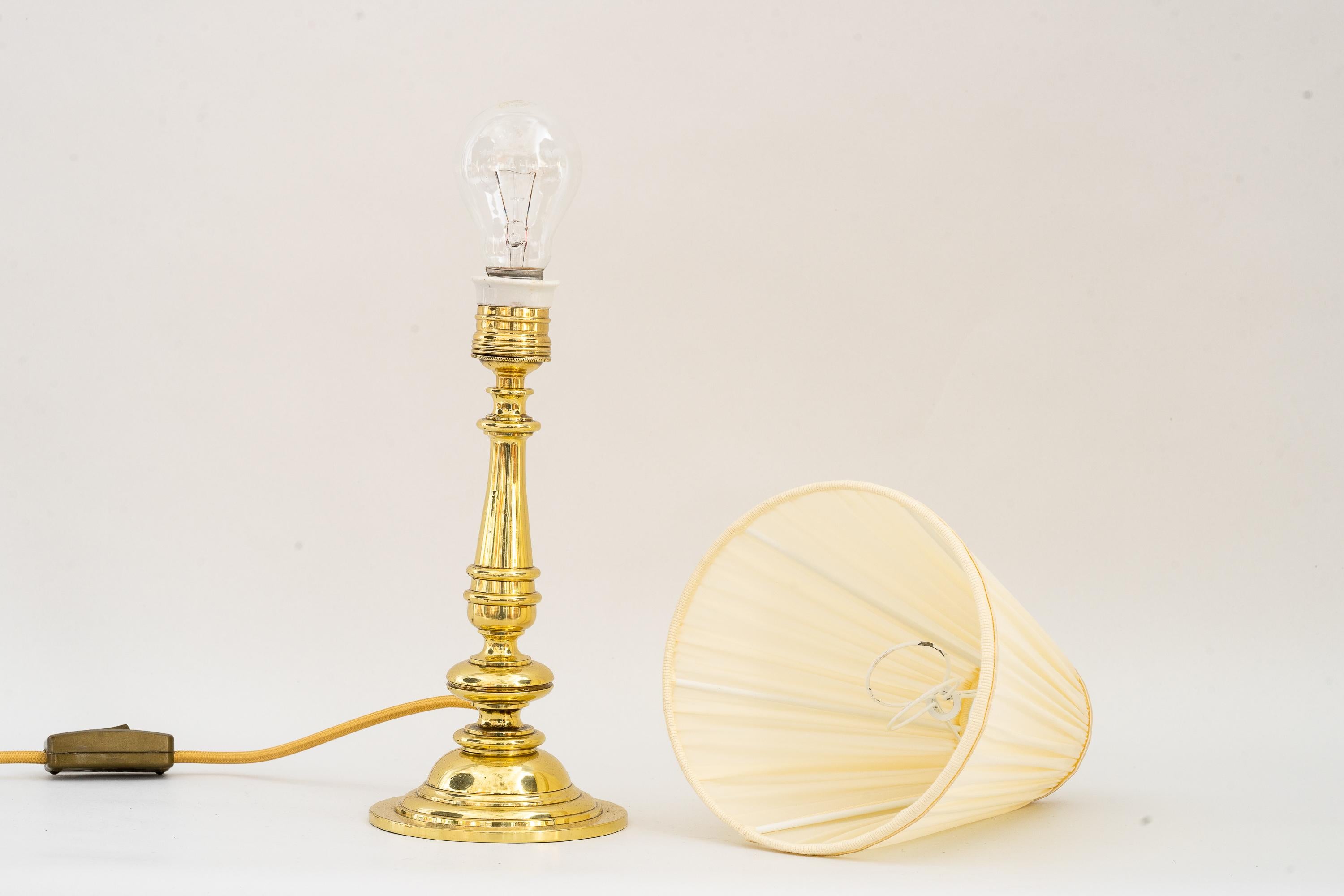 Art-Déco-Tischlampe mit Stoffschirm Wien um 1920 (Lackiert) im Angebot