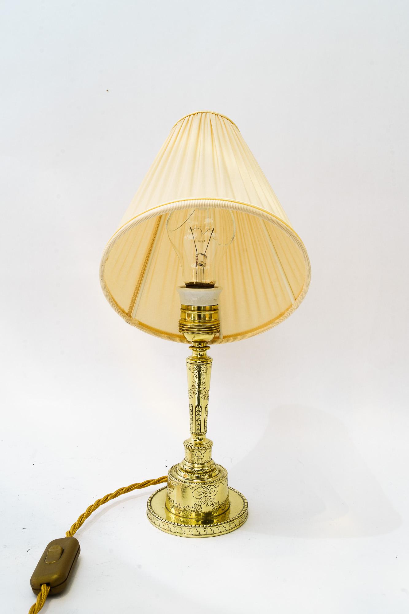 Art Deco Tischlampe mit Stoffschirm wien um 1920 (Lackiert) im Angebot
