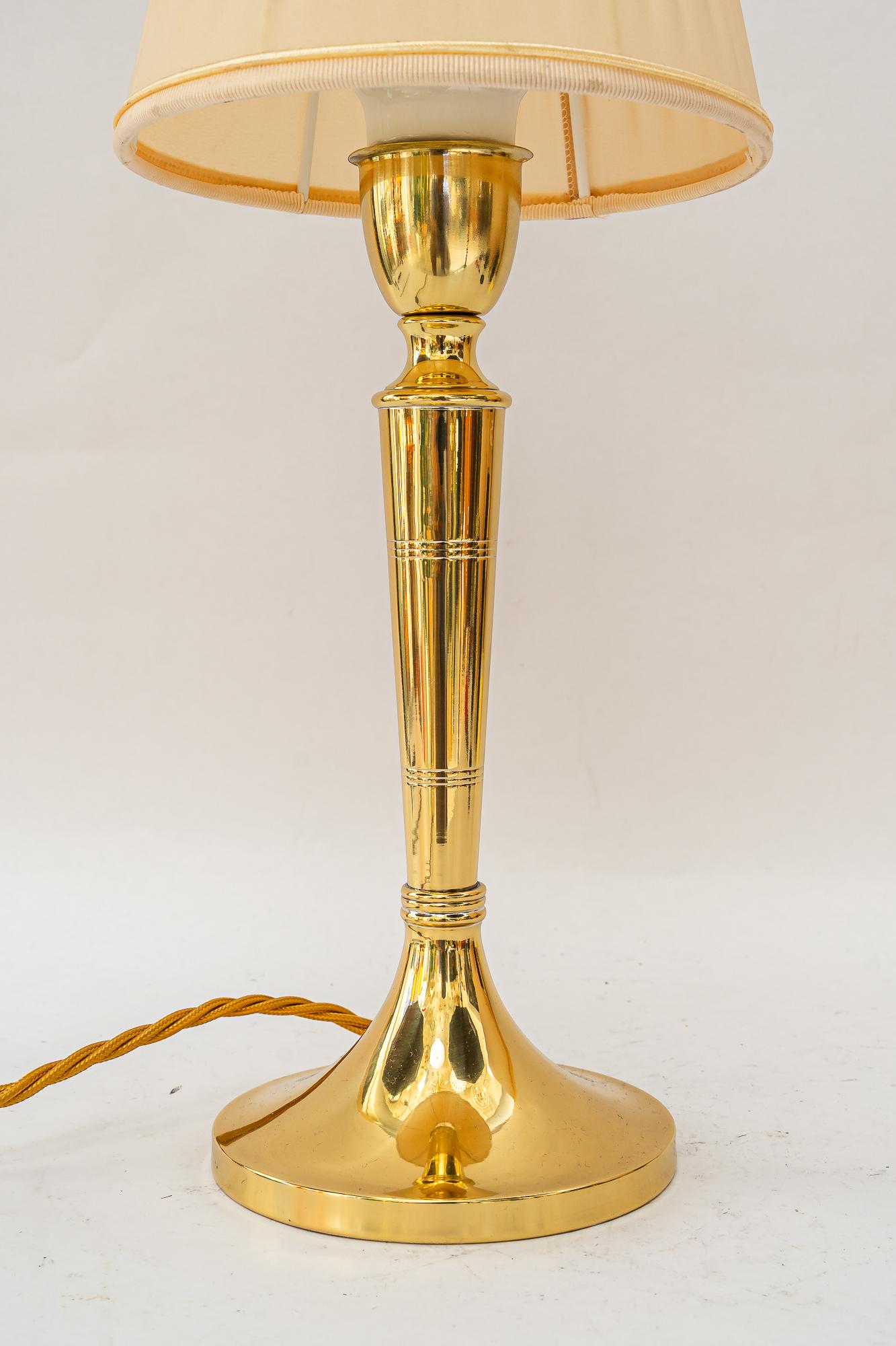Laqué Lampe de table Art Déco avec abat-jour en tissu vienne vers 1920 en vente
