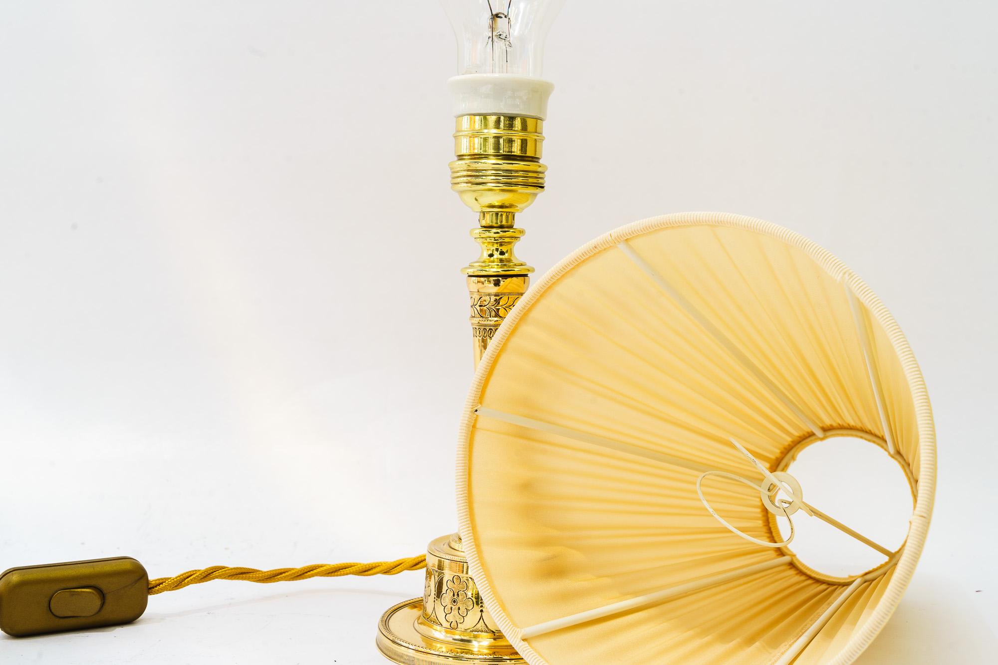 Art Deco Tischlampe mit Stoffschirm wien um 1920 (Messing) im Angebot