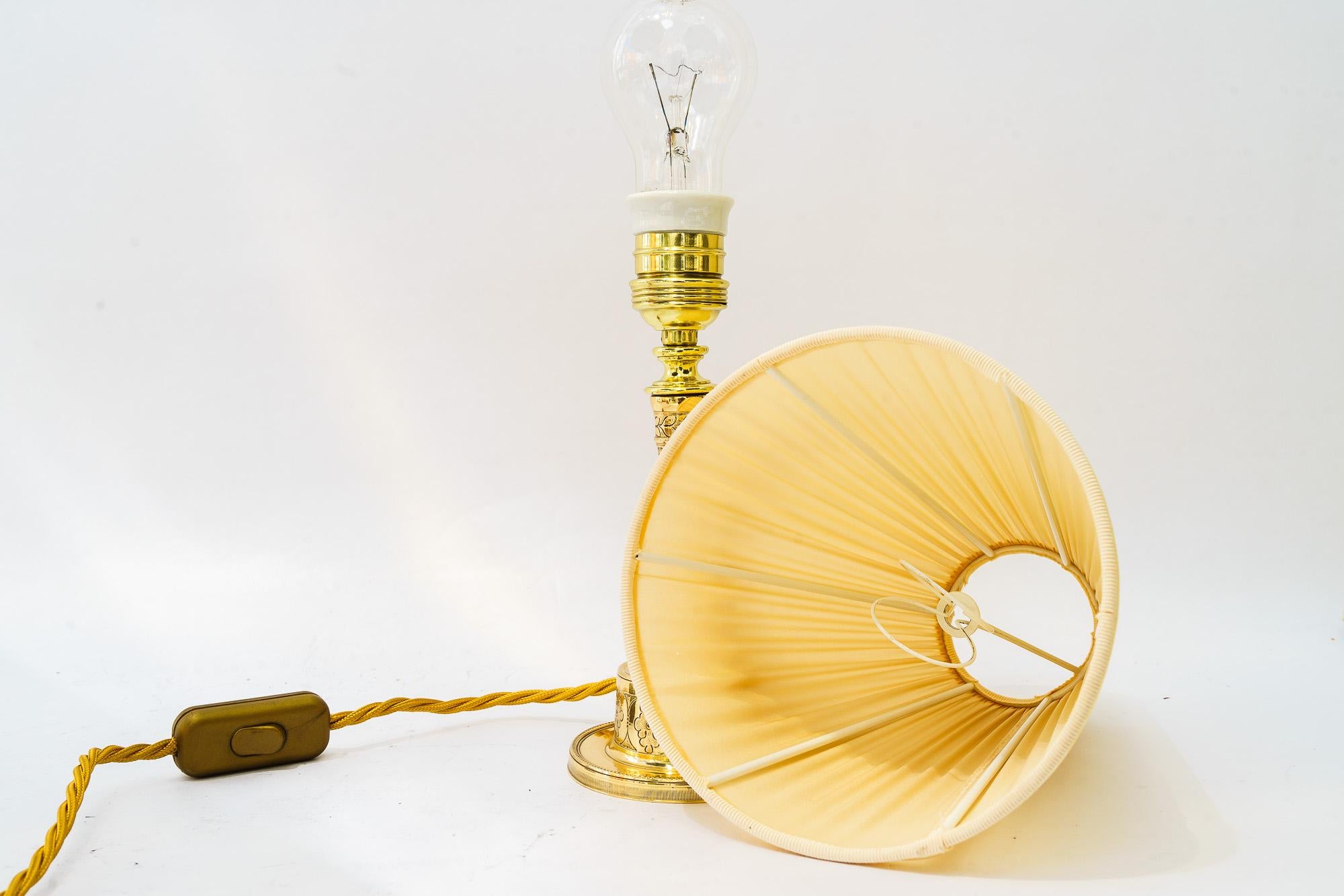 Art Deco Tischlampe mit Stoffschirm wien um 1920 im Angebot 1