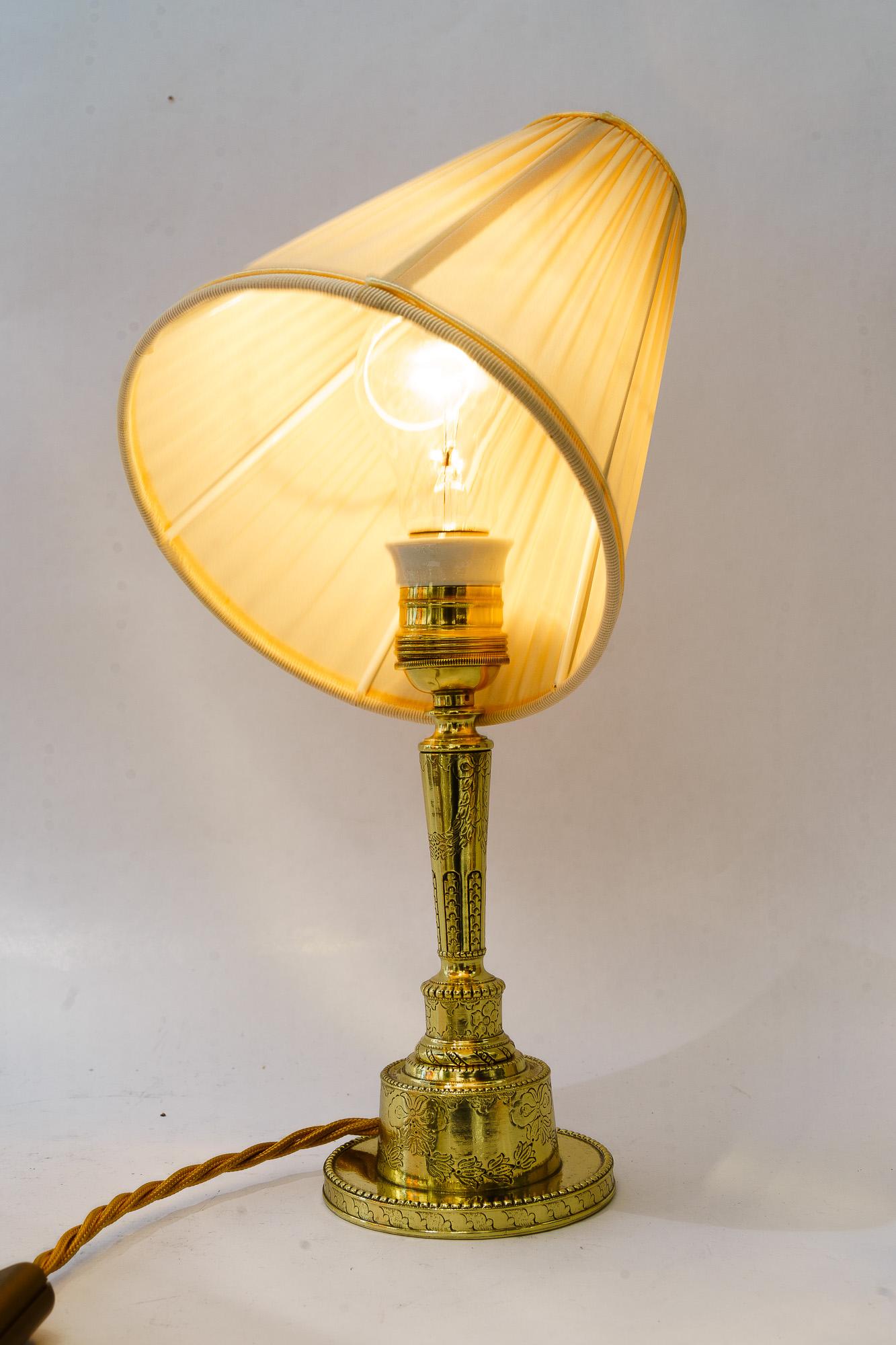 Art Deco Tischlampe mit Stoffschirm wien um 1920 im Angebot 1