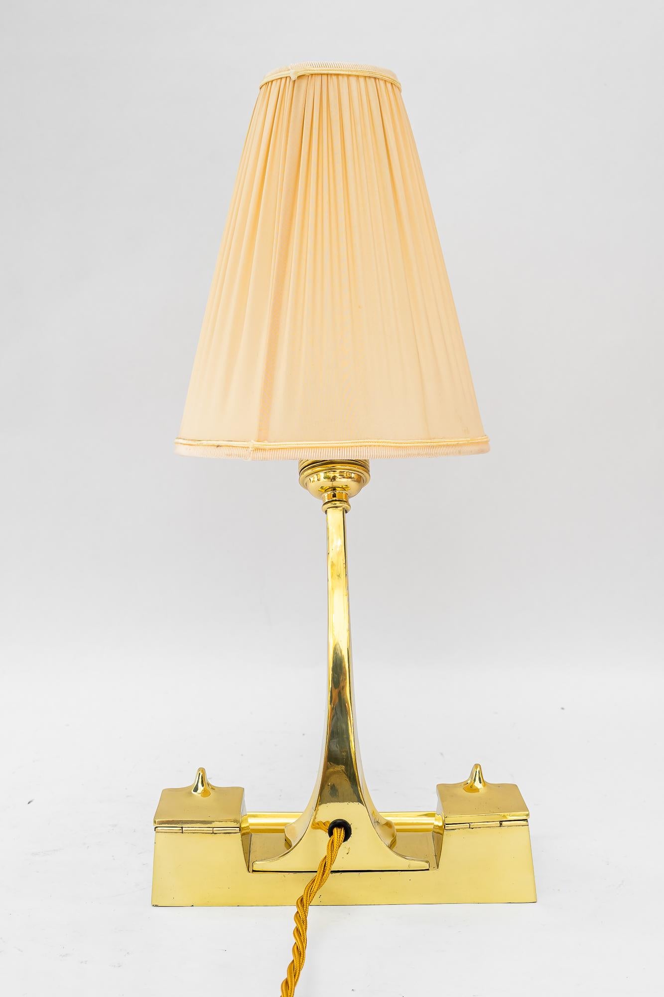 Lampada da tavolo Art Deco con paralume in tessuto vienna 1920 circa in vendita 1