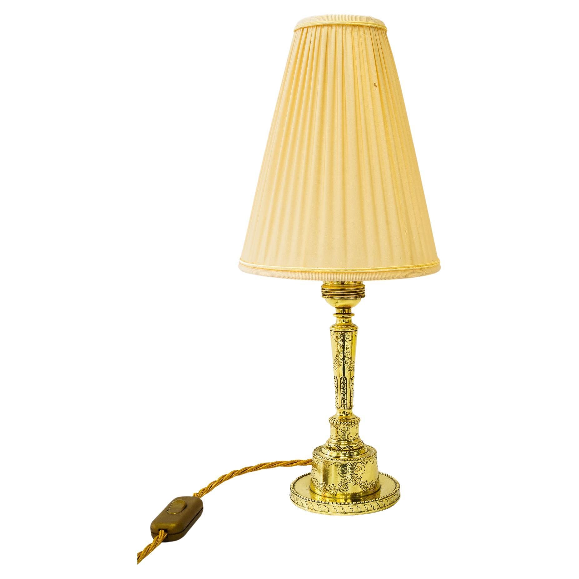 Lampe de table Art Déco avec abat-jour en tissu vienne vers 1920