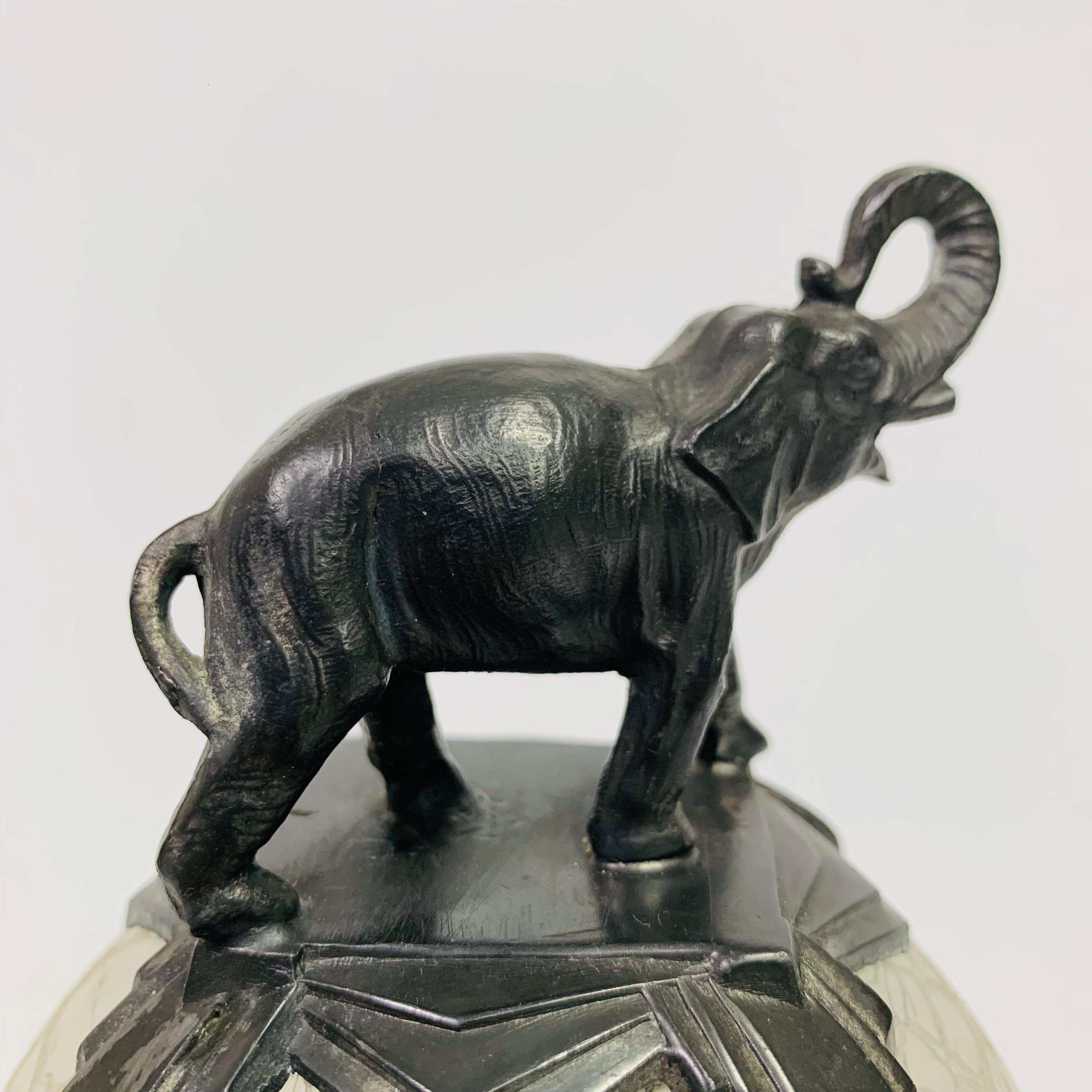 Art Deco table lamp with glass ball and elephant on top, 1930s For Sale 6