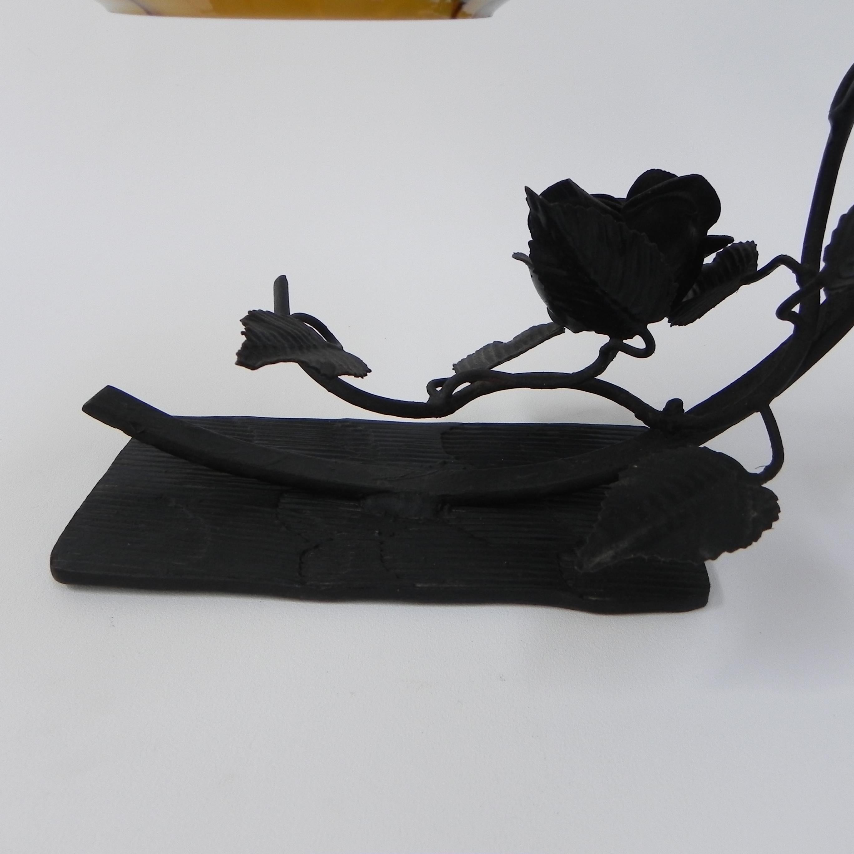 Art-Déco-Tischlampe mit Glaskugel und Stahlsockel im Zustand „Gut“ im Angebot in EINDHOVEN, NL