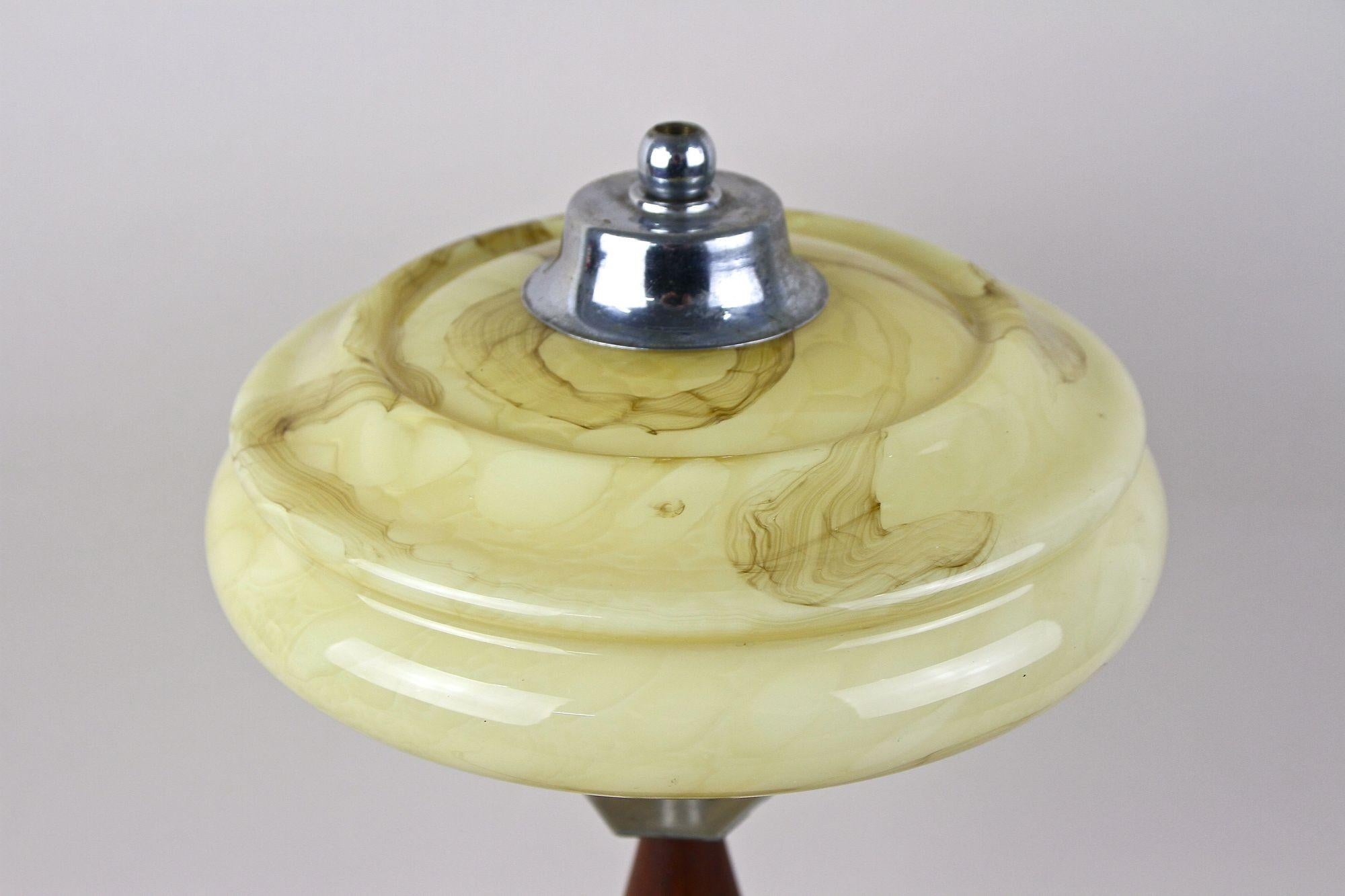 Lampe de bureau Art déco avec abat-jour en verre, 20e siècle, Autriche, vers 1930 en vente 5