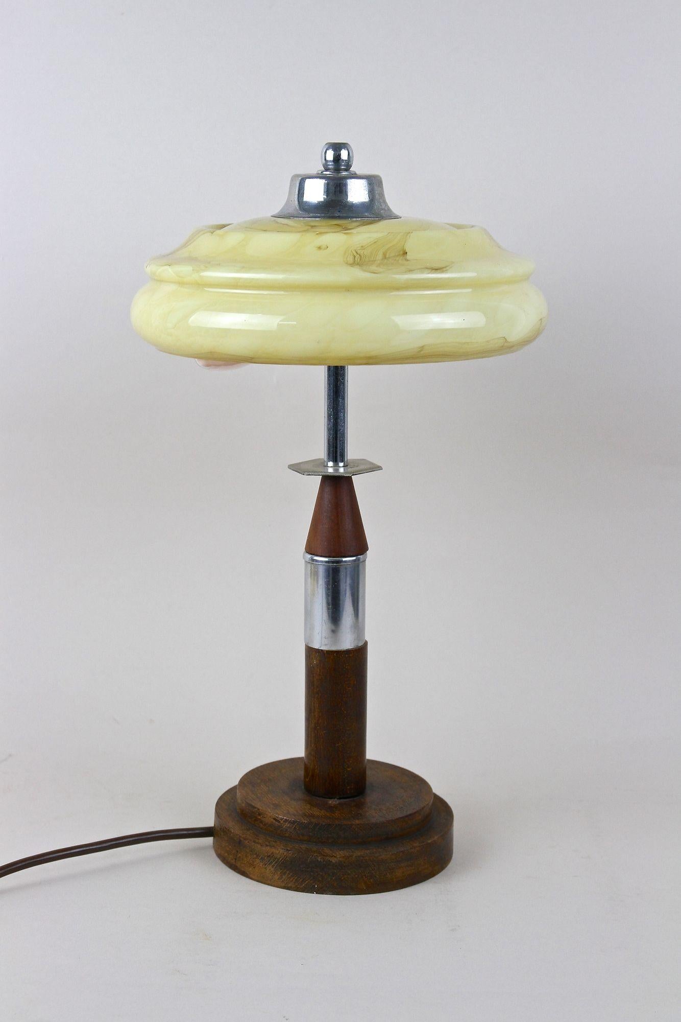 Lampe de bureau Art déco avec abat-jour en verre, 20e siècle, Autriche, vers 1930 en vente 6