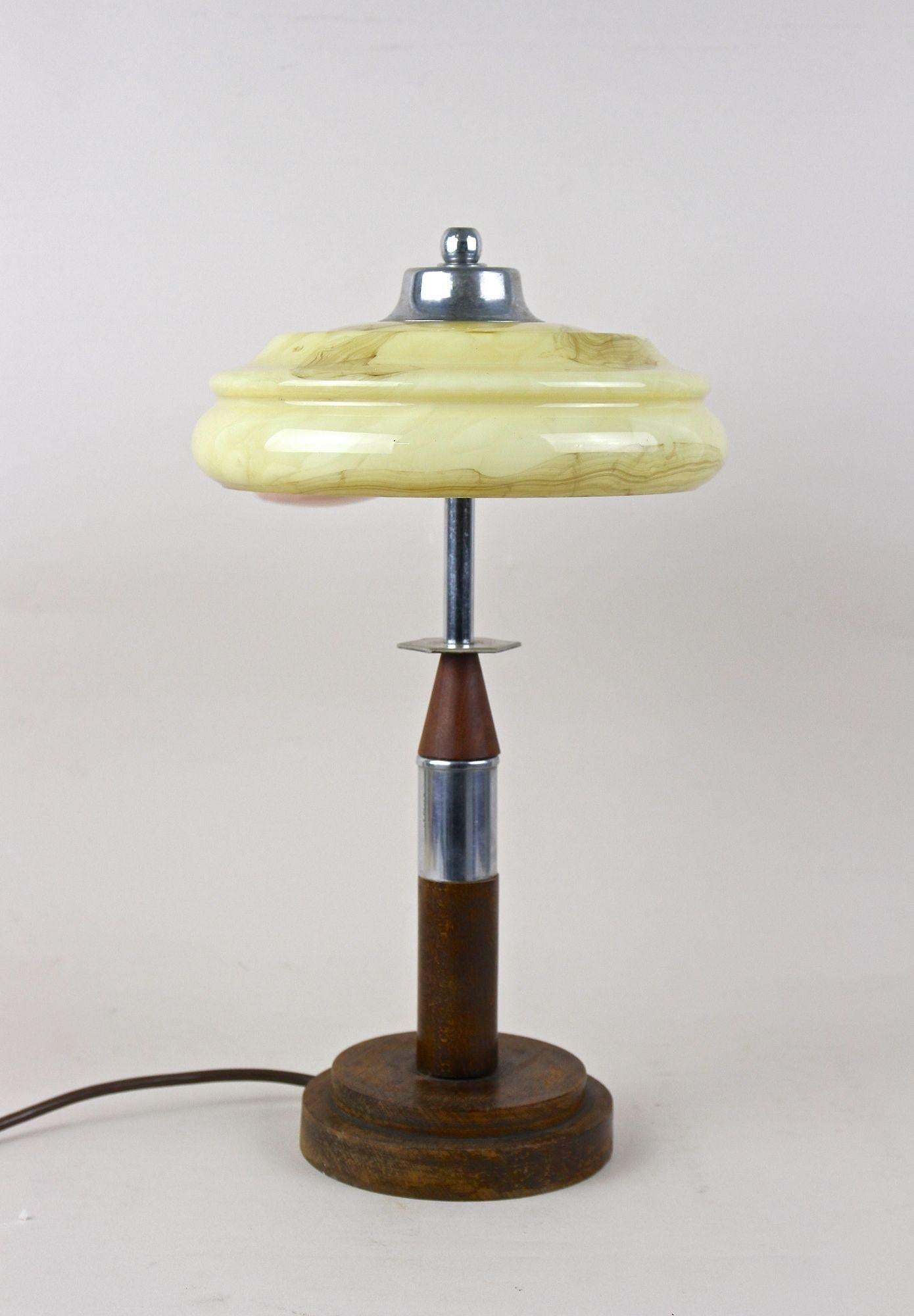Lampe de bureau Art déco avec abat-jour en verre, 20e siècle, Autriche, vers 1930 en vente 9